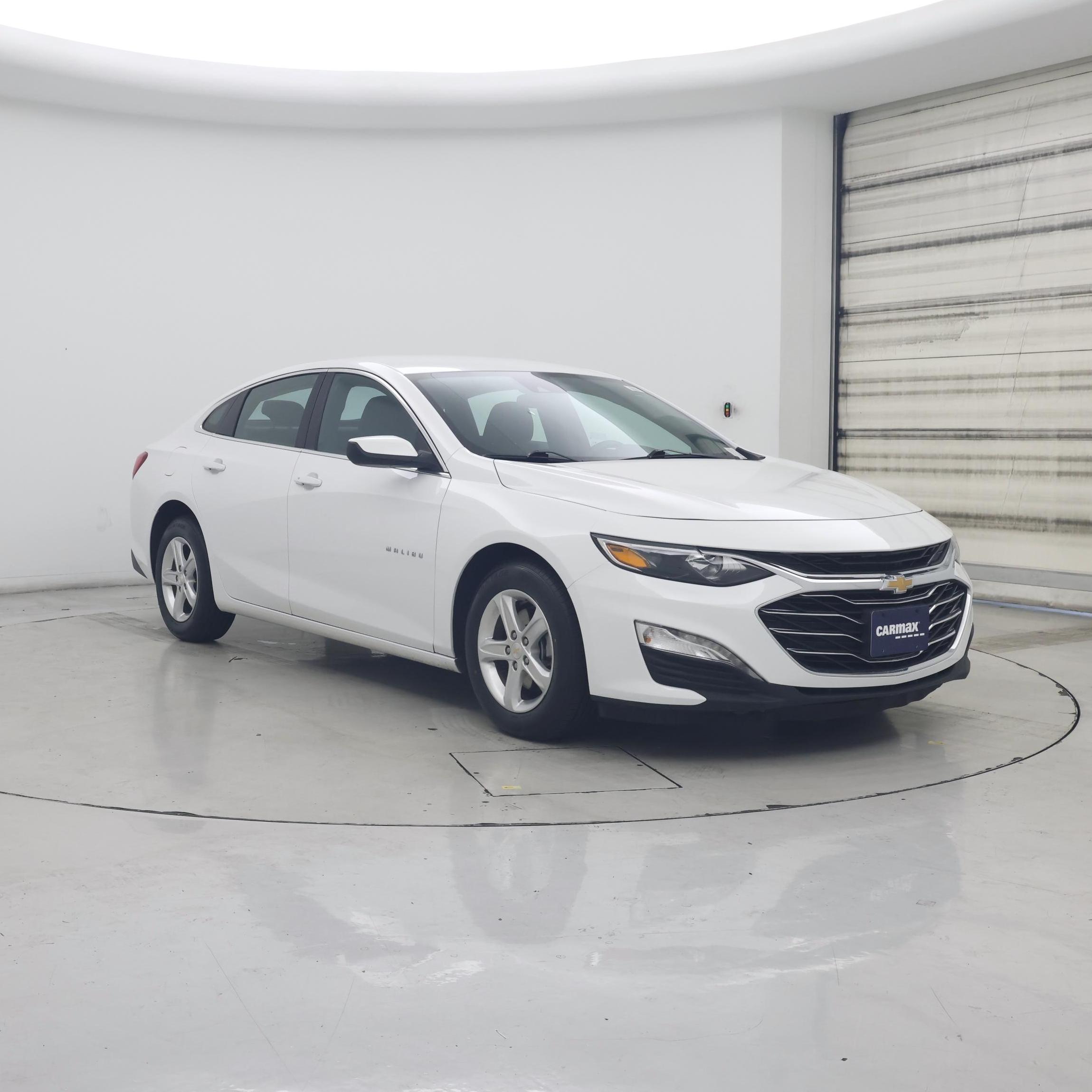 White 2024 Chevrolet Malibu Sedan Front-Wheel Drive Automatic