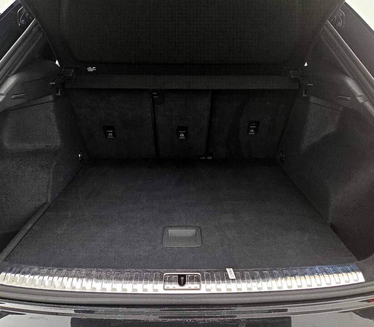 Trunk/Cargo (Seats Up)