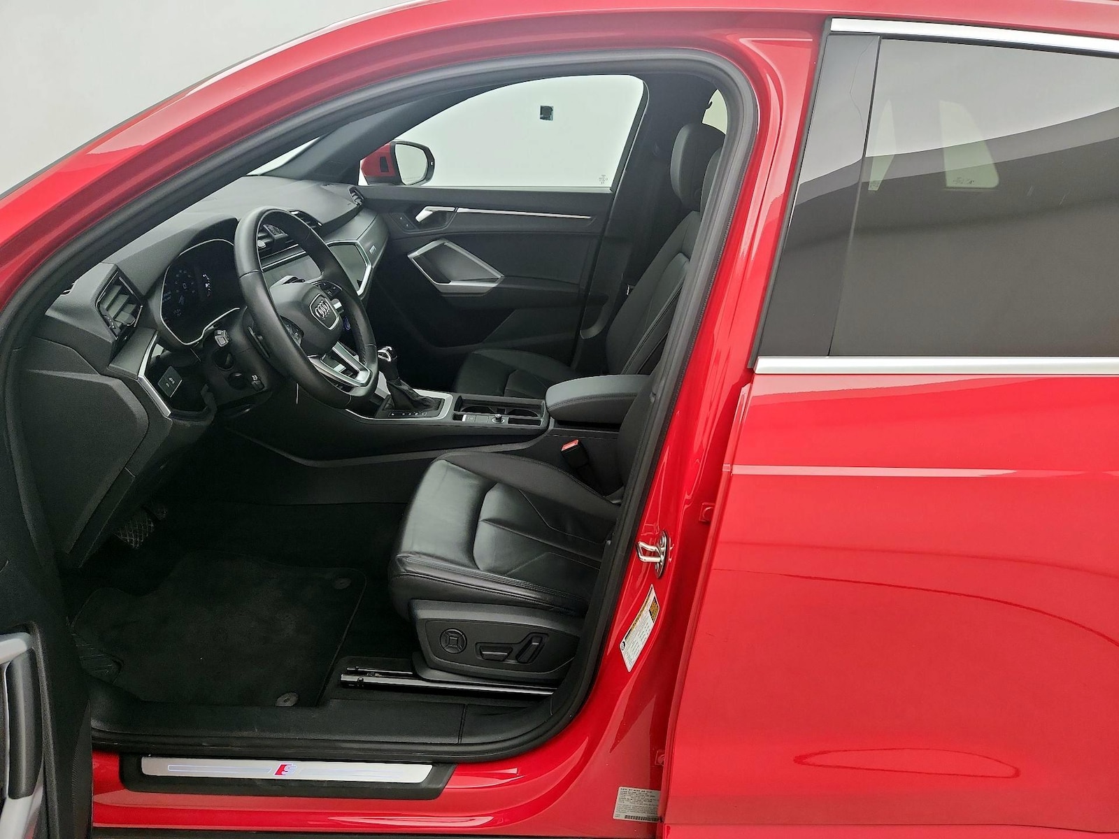 2025 Audi Q3 S Line Premium - Photo 10