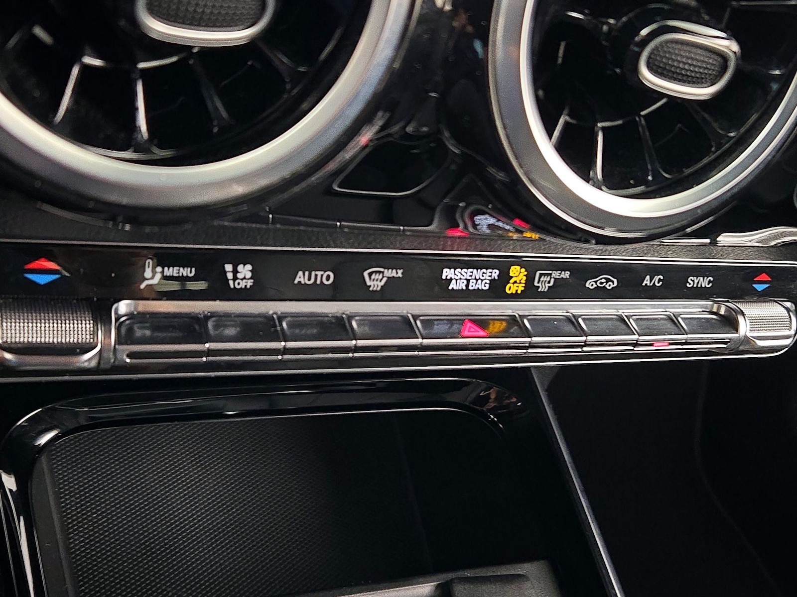 2025 Mercedes-Benz GLA GLA250 - Photo 17
