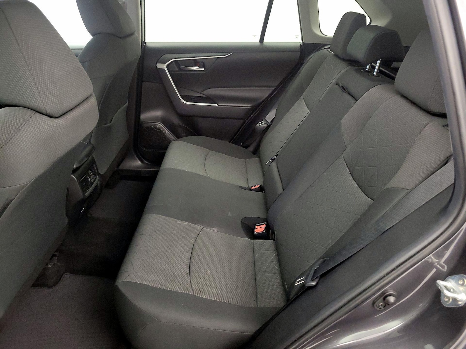 2024 Toyota RAV4 XLE - Photo 20