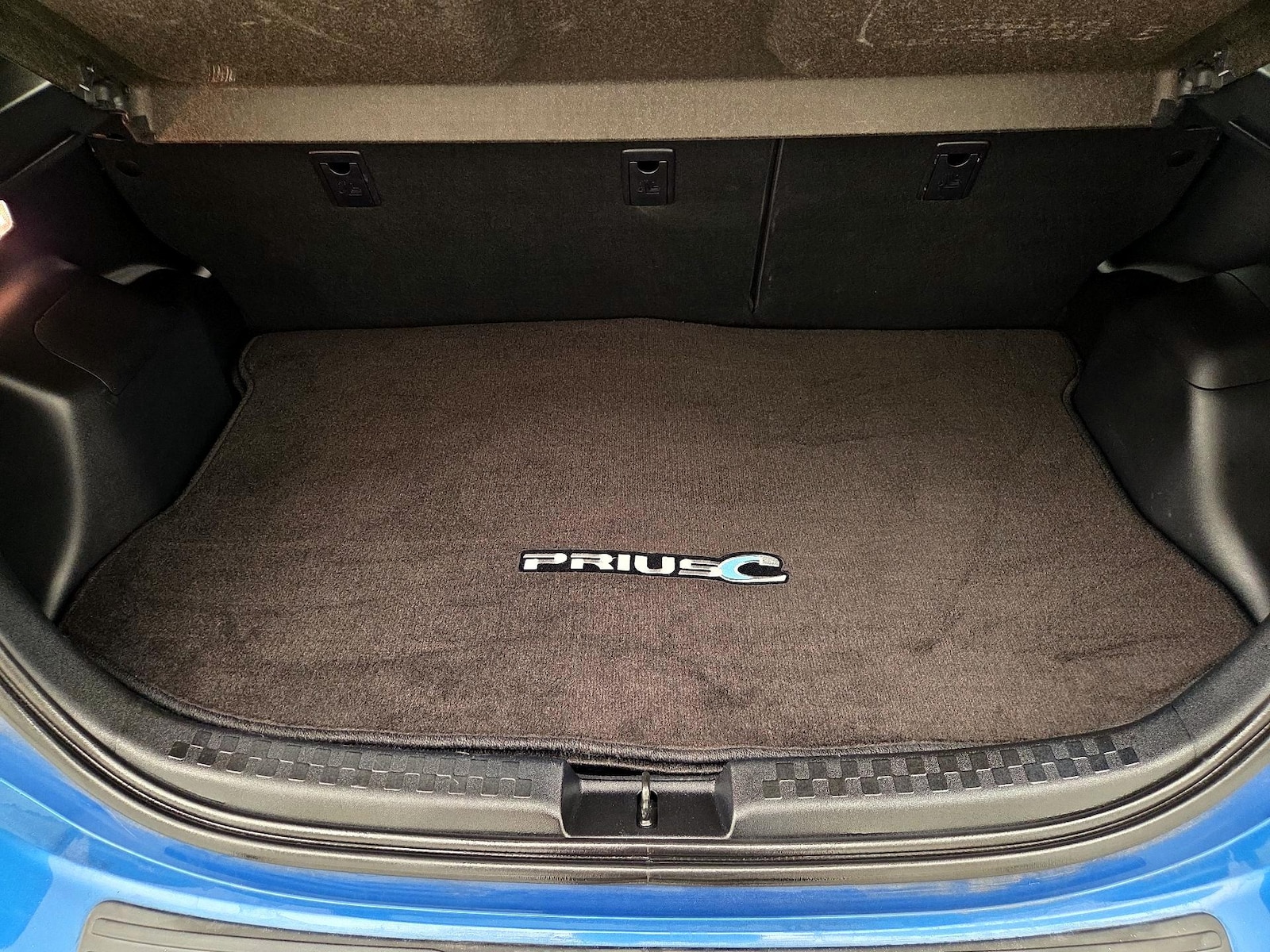 2017 Toyota Prius c Three - Photo 20