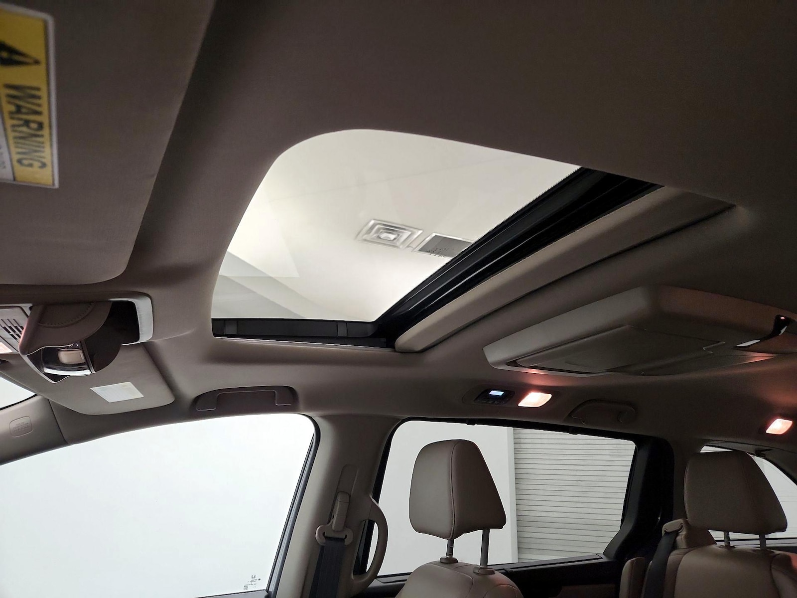Sunroof(s) & Overhead Airbags