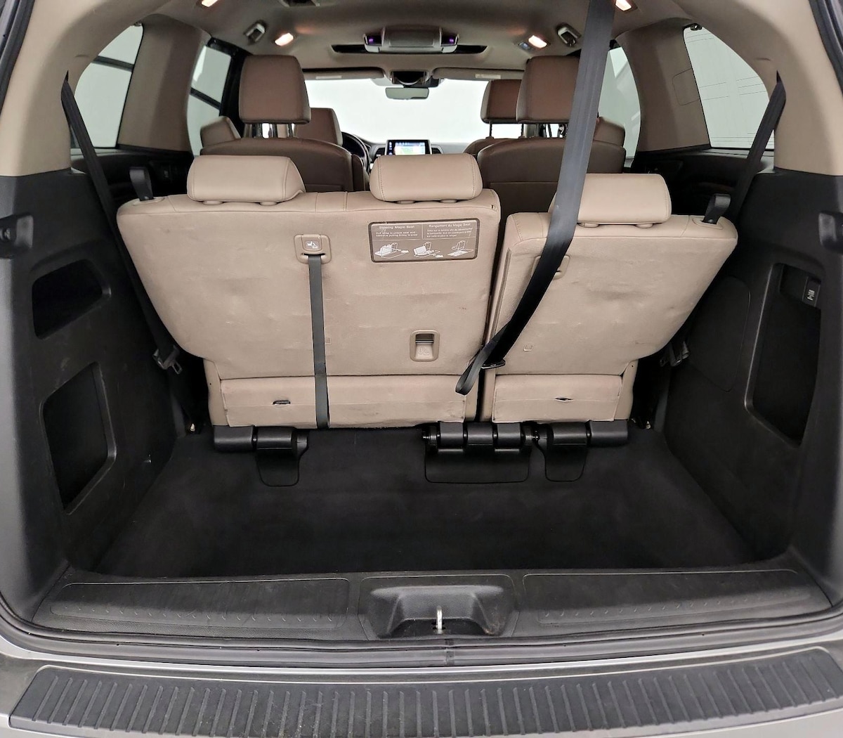 Trunk/Cargo (Seats Up)