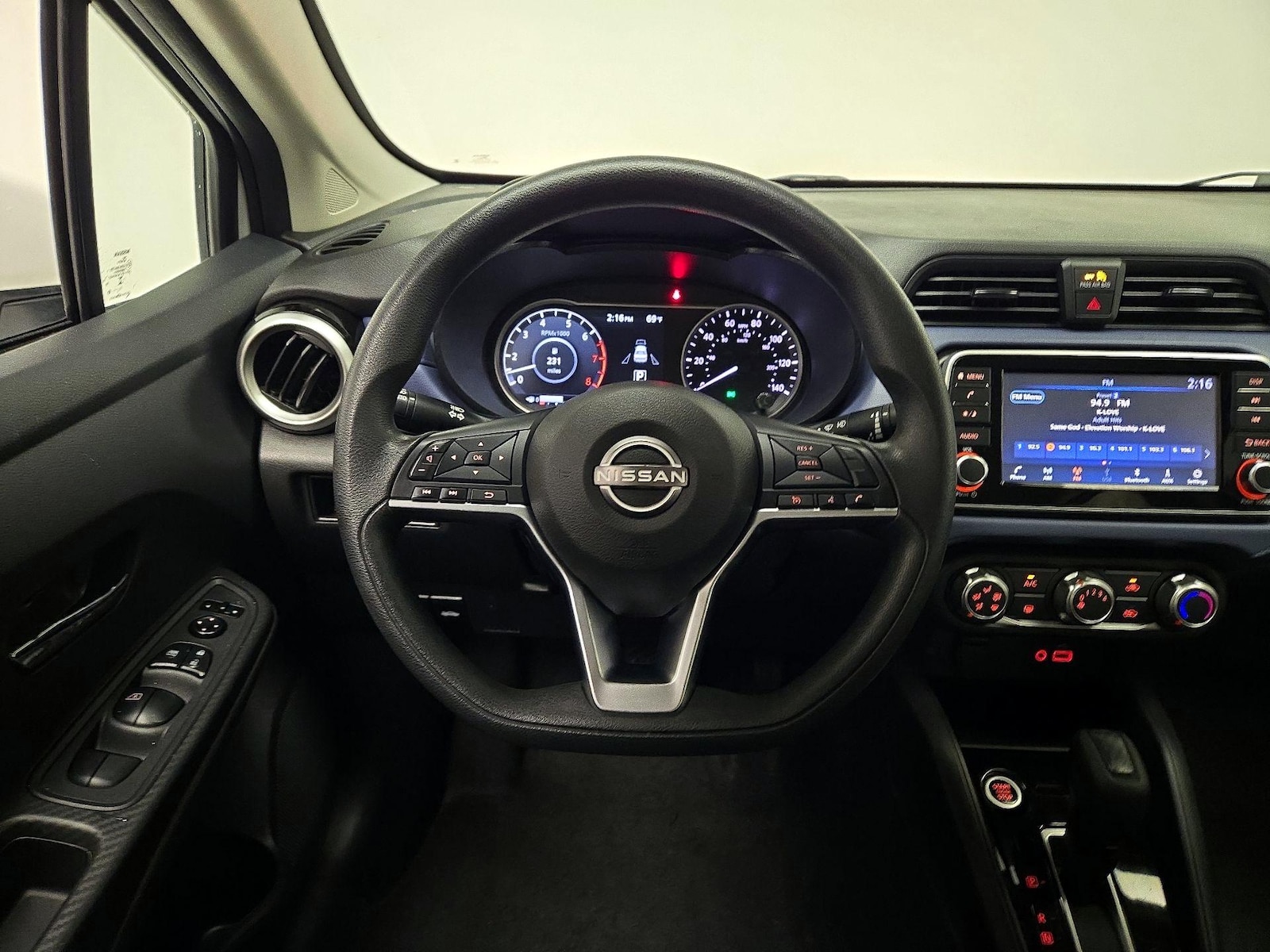 2024 Nissan Versa Sedan SV - Photo 11