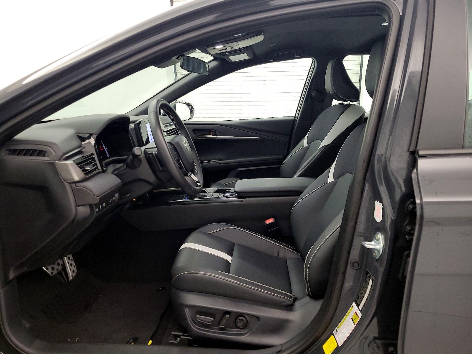 Power Seat(s) & Side Airbags
