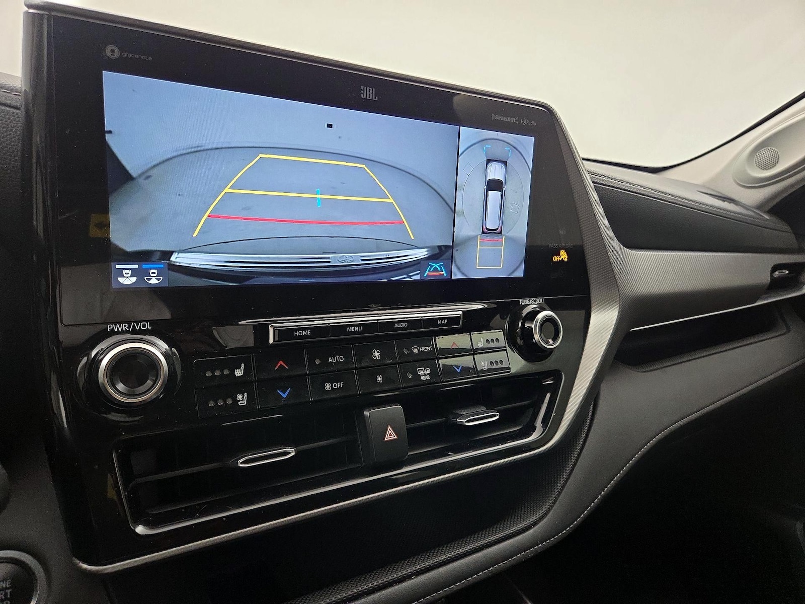2020 Toyota Highlander Platinum - Photo 16