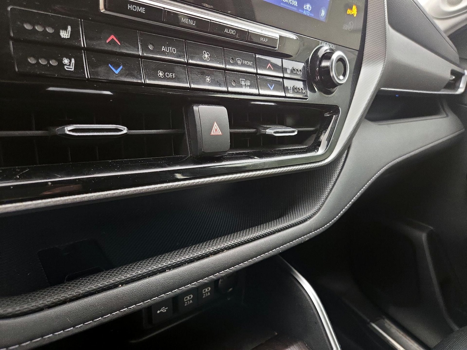 2020 Toyota Highlander Platinum - Photo 18