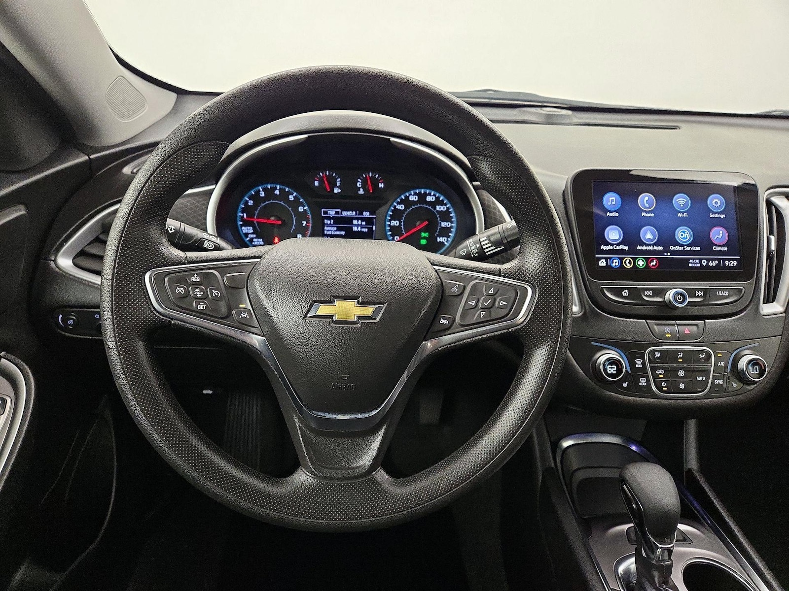 2025 Chevrolet Malibu 1LT - Photo 11