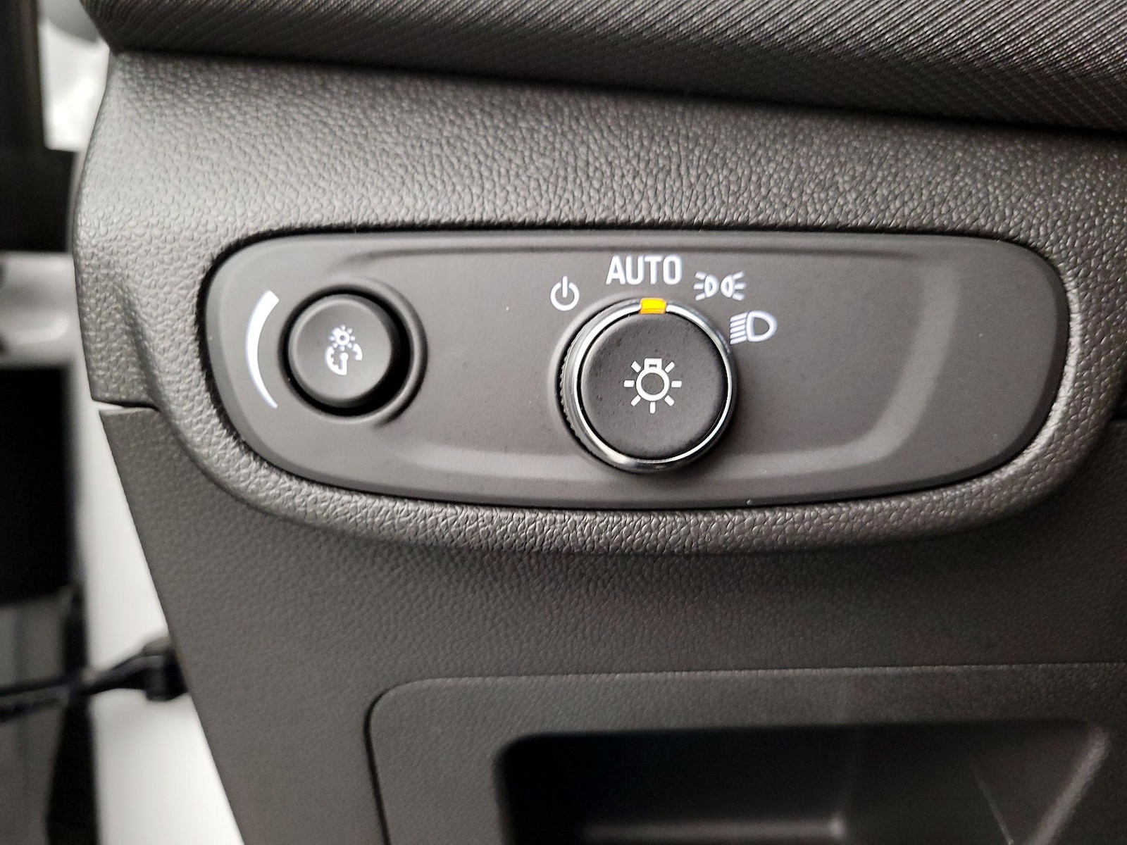2025 Chevrolet Trailblazer LT - Photo 14