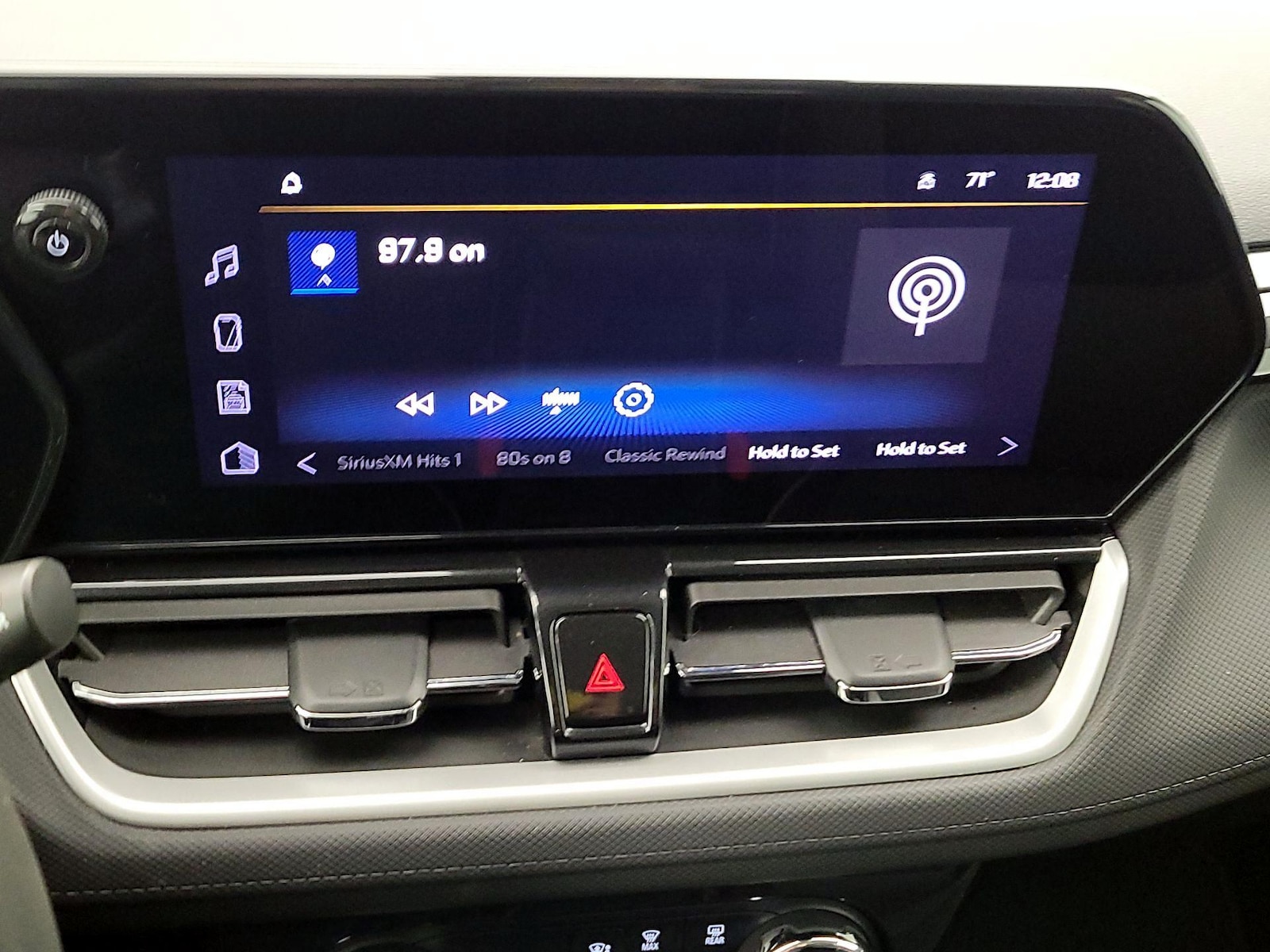 2025 Chevrolet Trailblazer LT - Photo 16