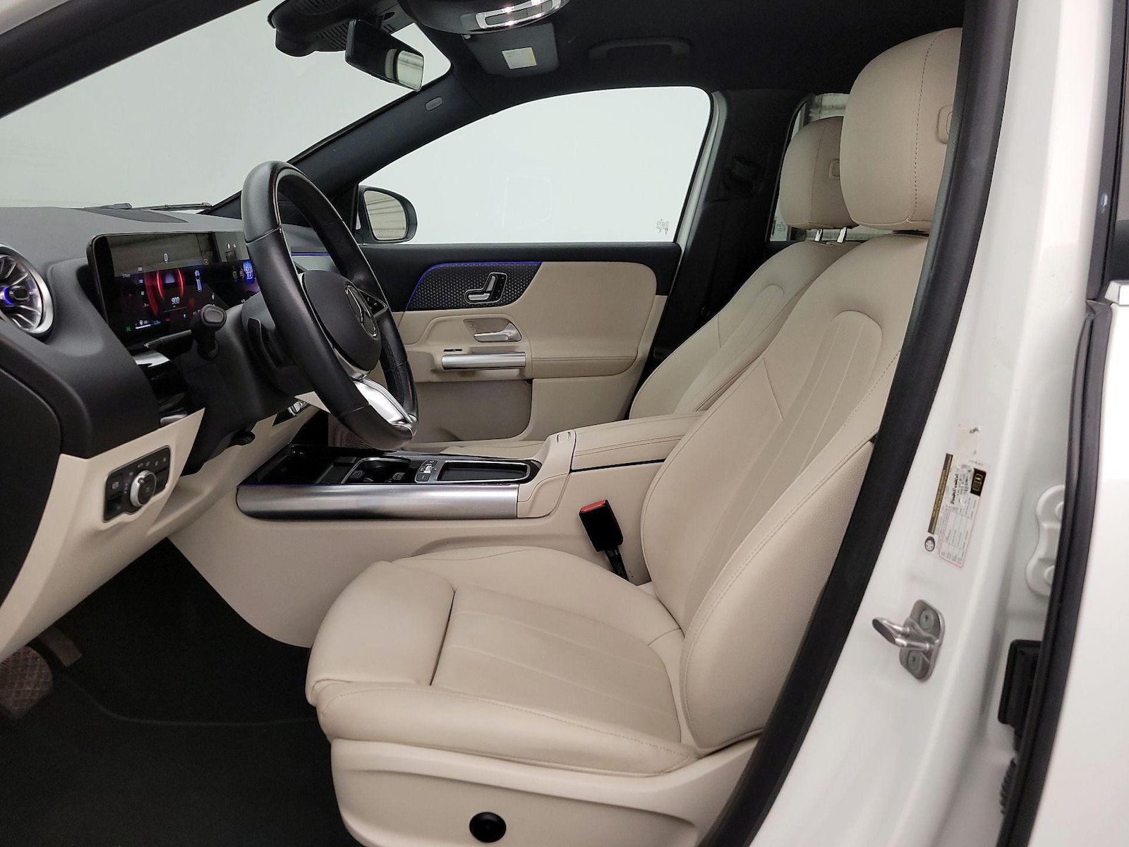 Side Airbags & Leatherette Seats