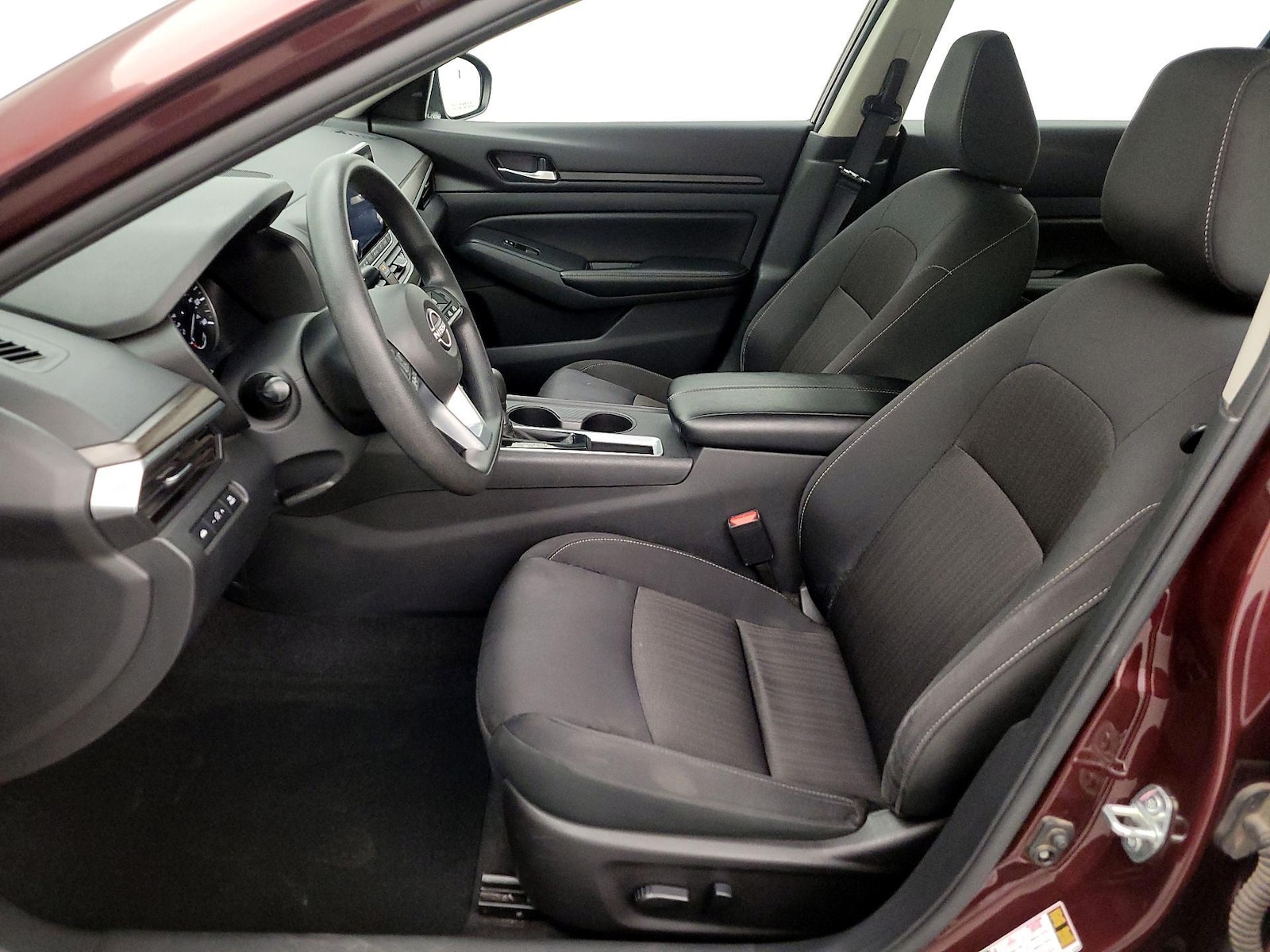 2025 Nissan Altima SV - Photo 12