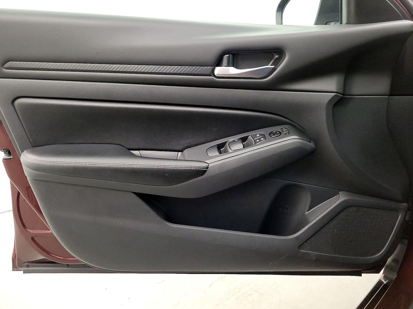 2025 Nissan Altima SV - Photo 13