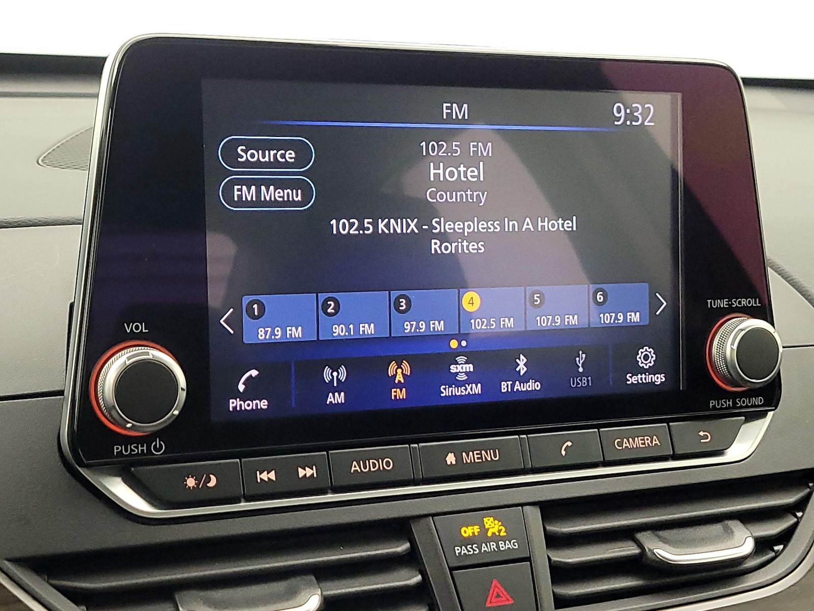 2025 Nissan Altima SV - Photo 16