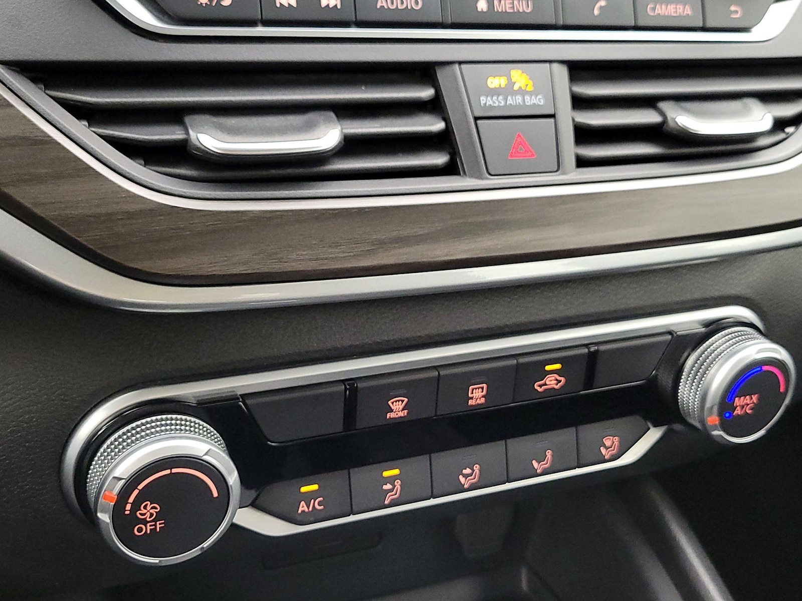 2025 Nissan Altima SV - Photo 17