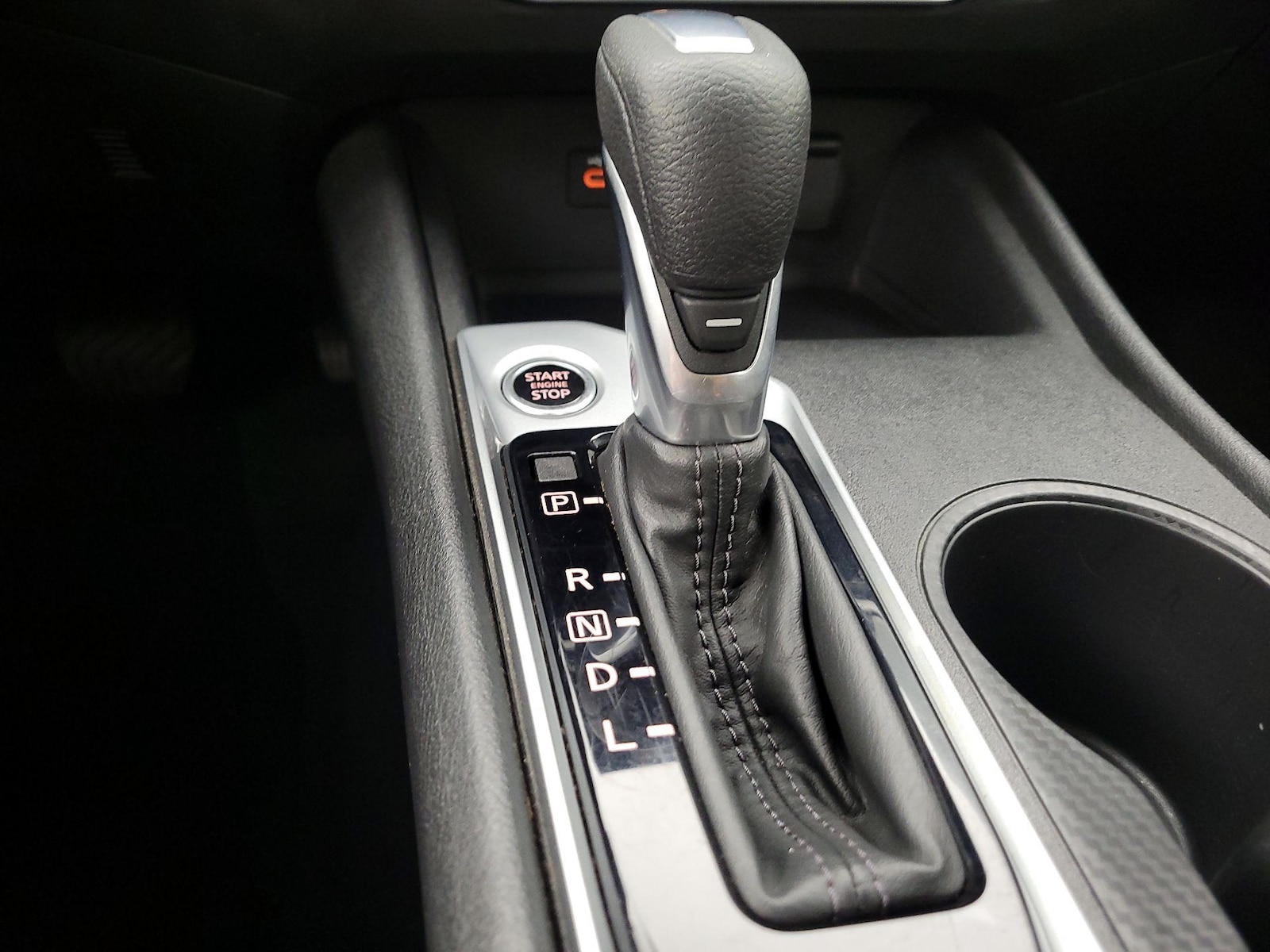2025 Nissan Altima SV - Photo 18
