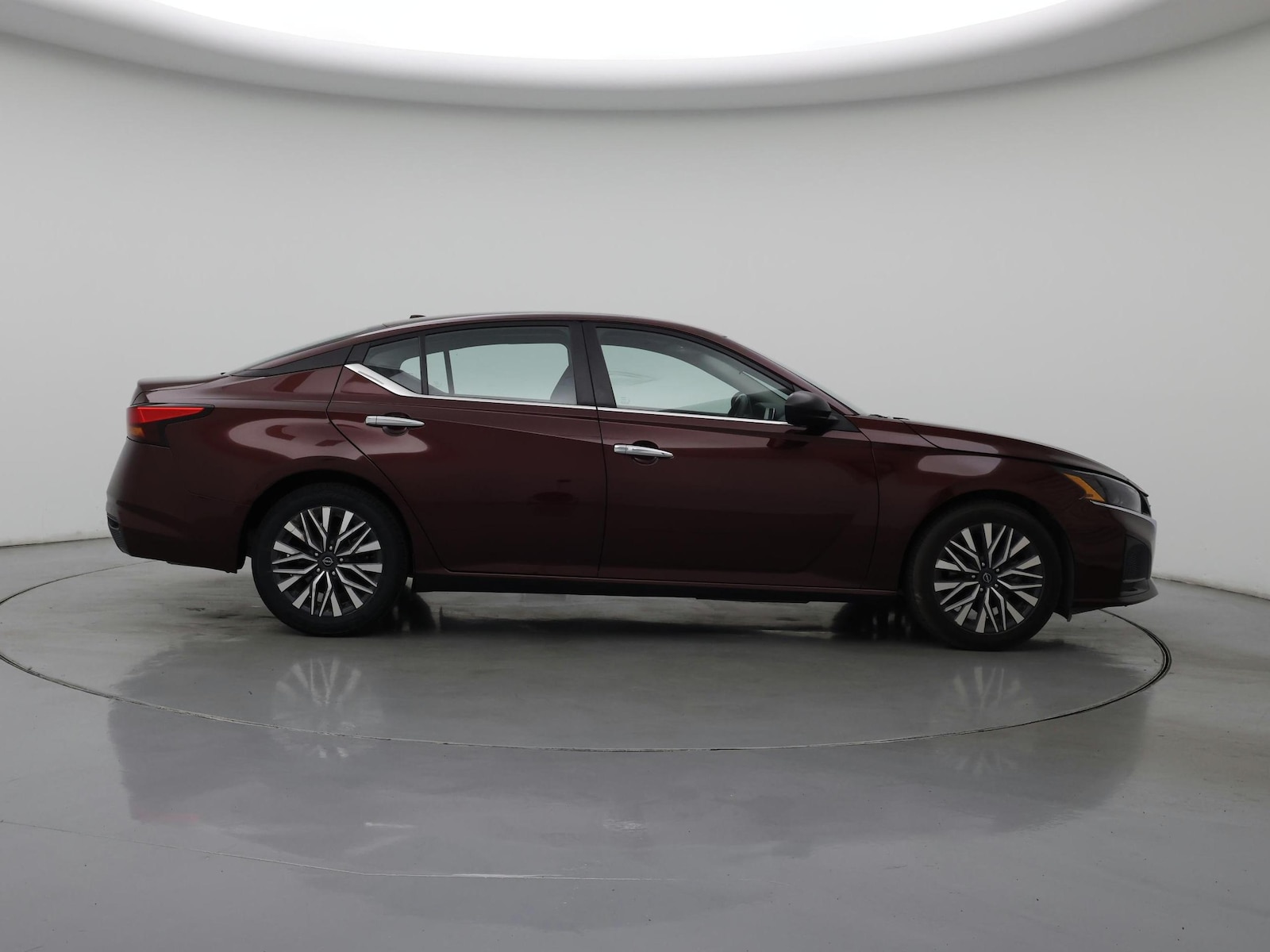 2025 Nissan Altima SV - Photo 8