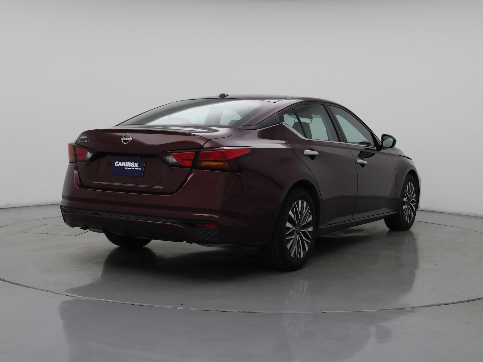 2025 Nissan Altima SV - Photo 9