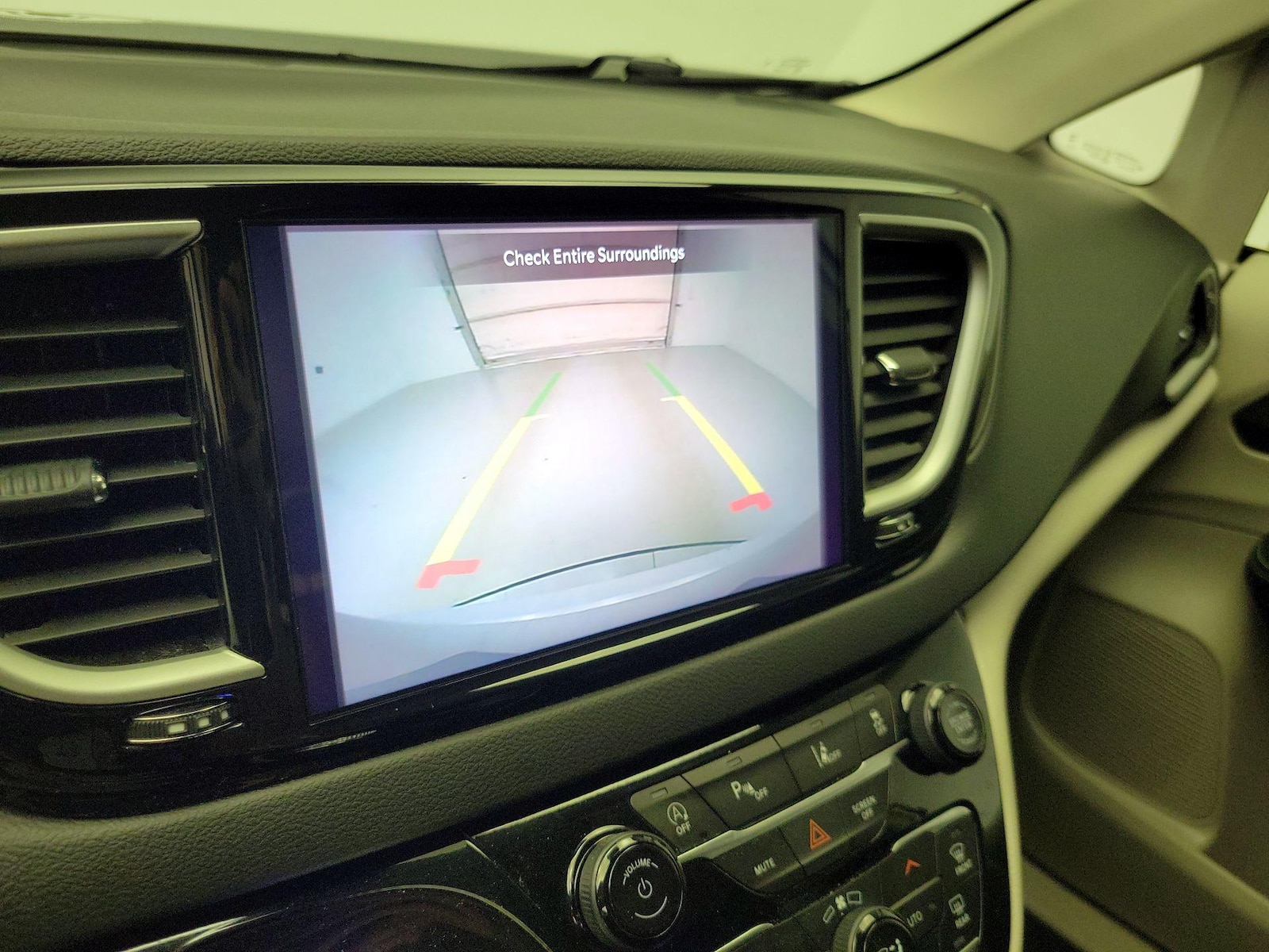 2024 Chrysler Pacifica Touring L - Photo 15