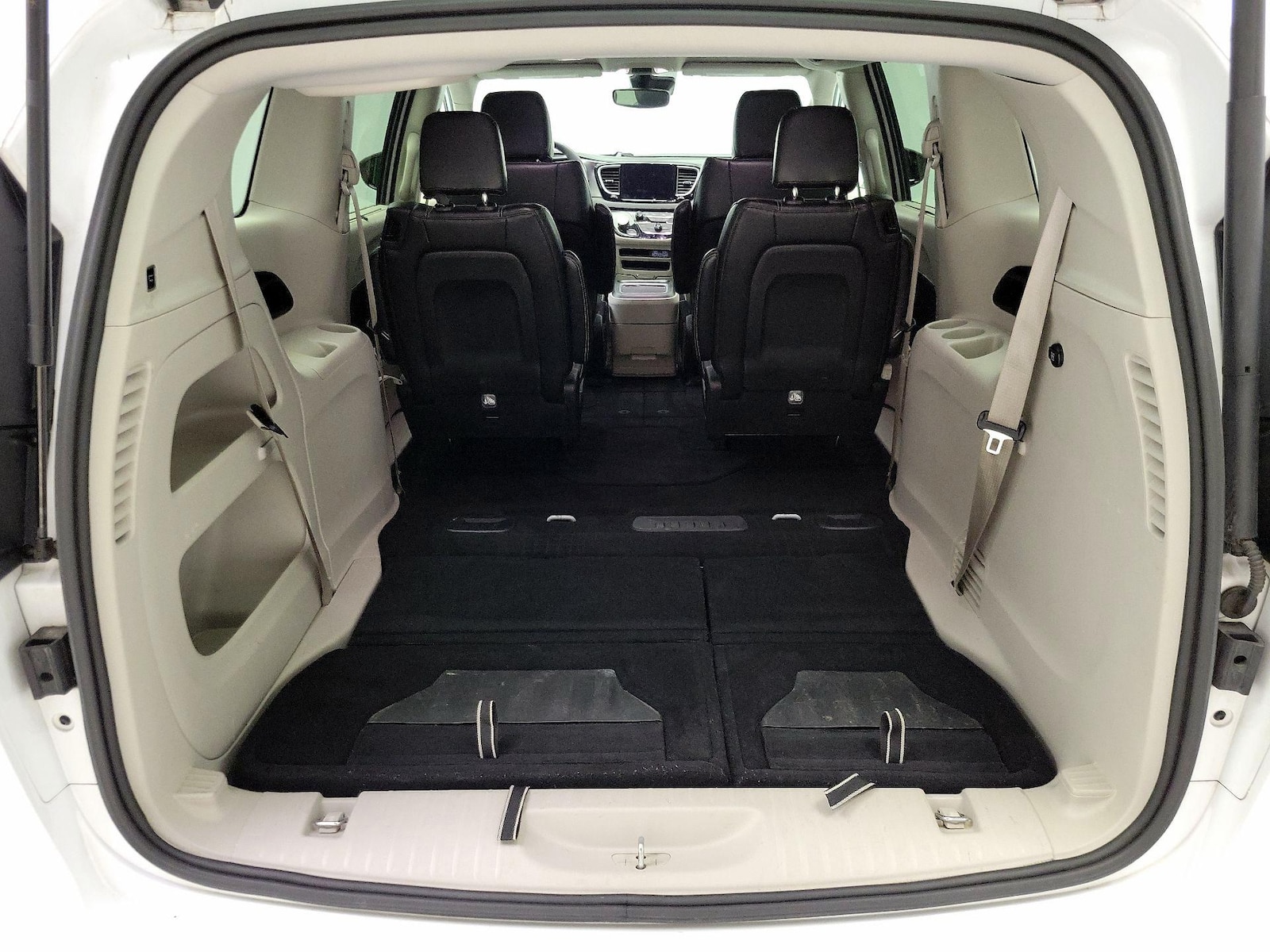 2024 Chrysler Pacifica Touring L - Photo 23