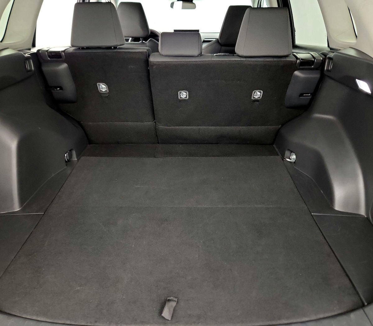 Trunk/Cargo (Seats Up)