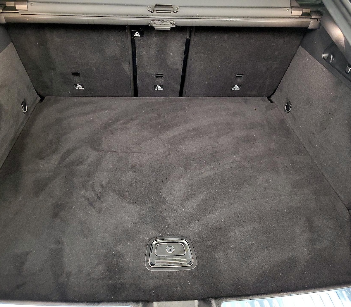 Trunk/Cargo (Seats Up)