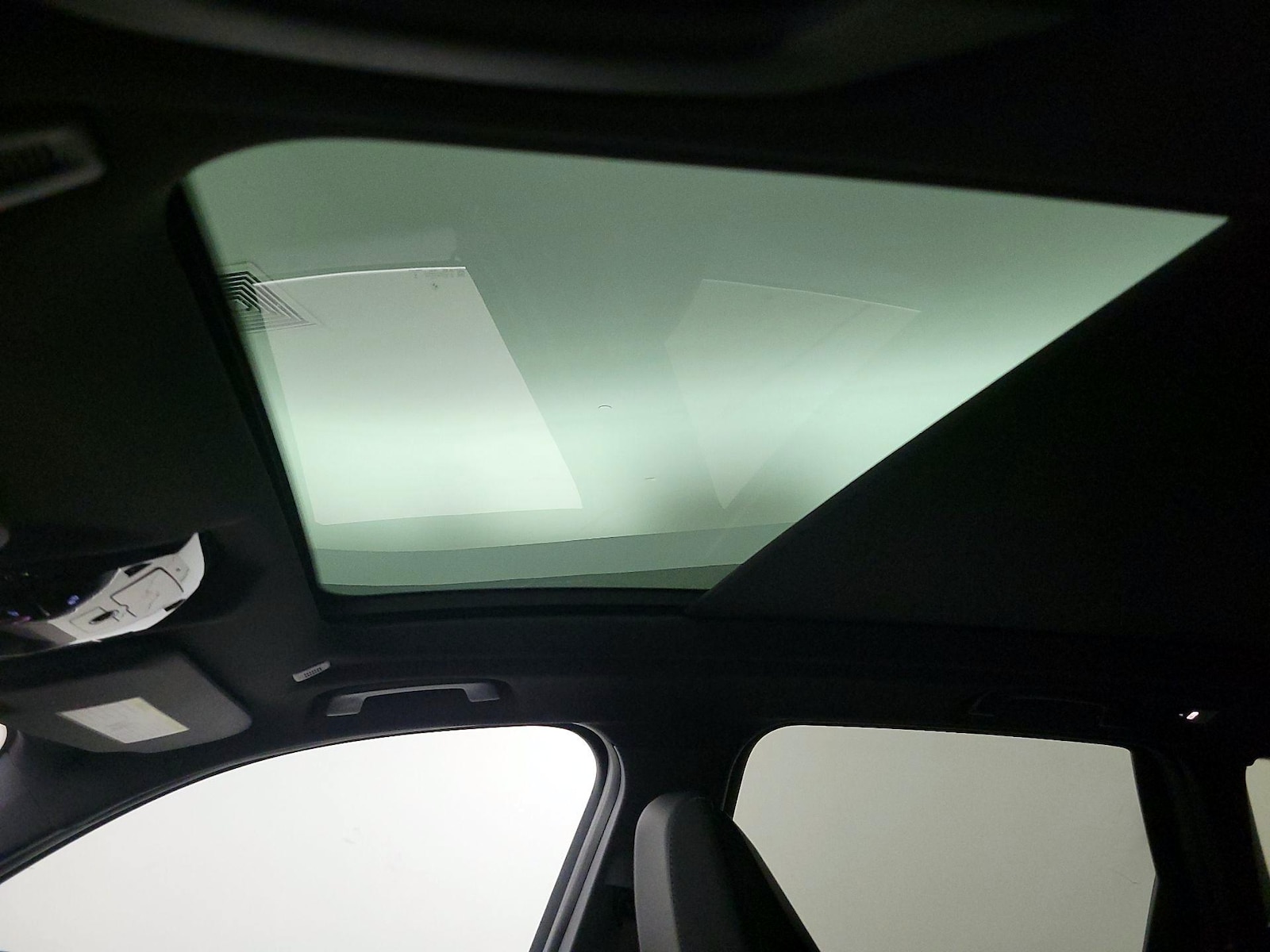 Skylight(s) & Overhead Airbags