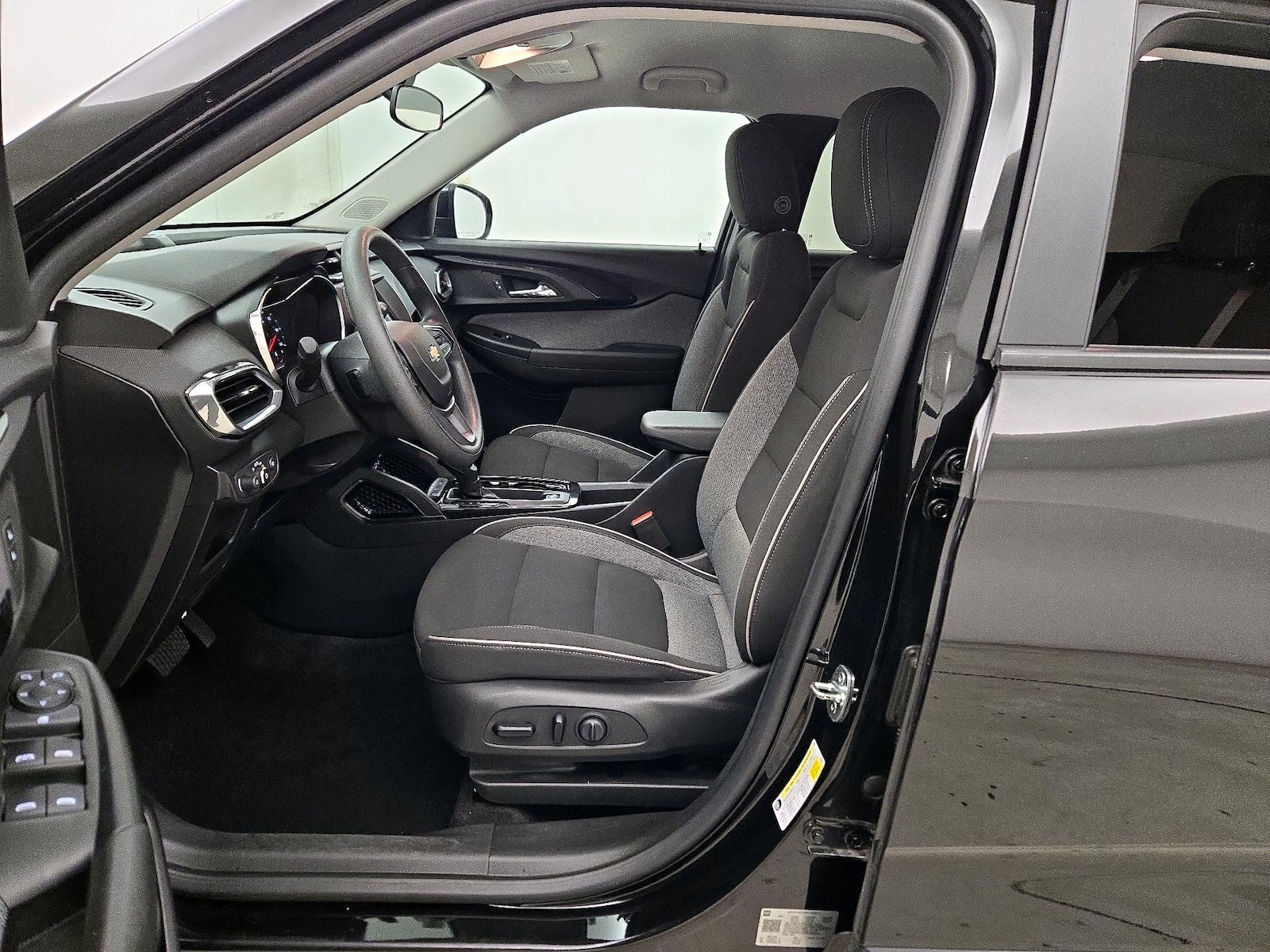 Power Seat(s) & Side Airbags