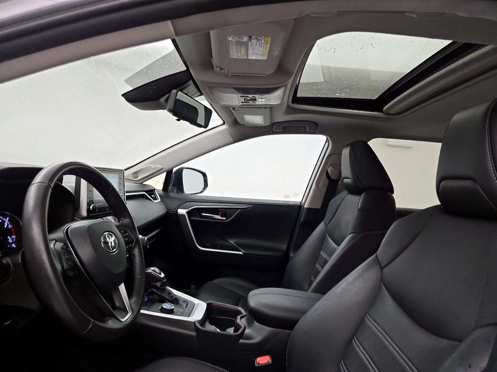 Sunroof(s) & Overhead Airbags