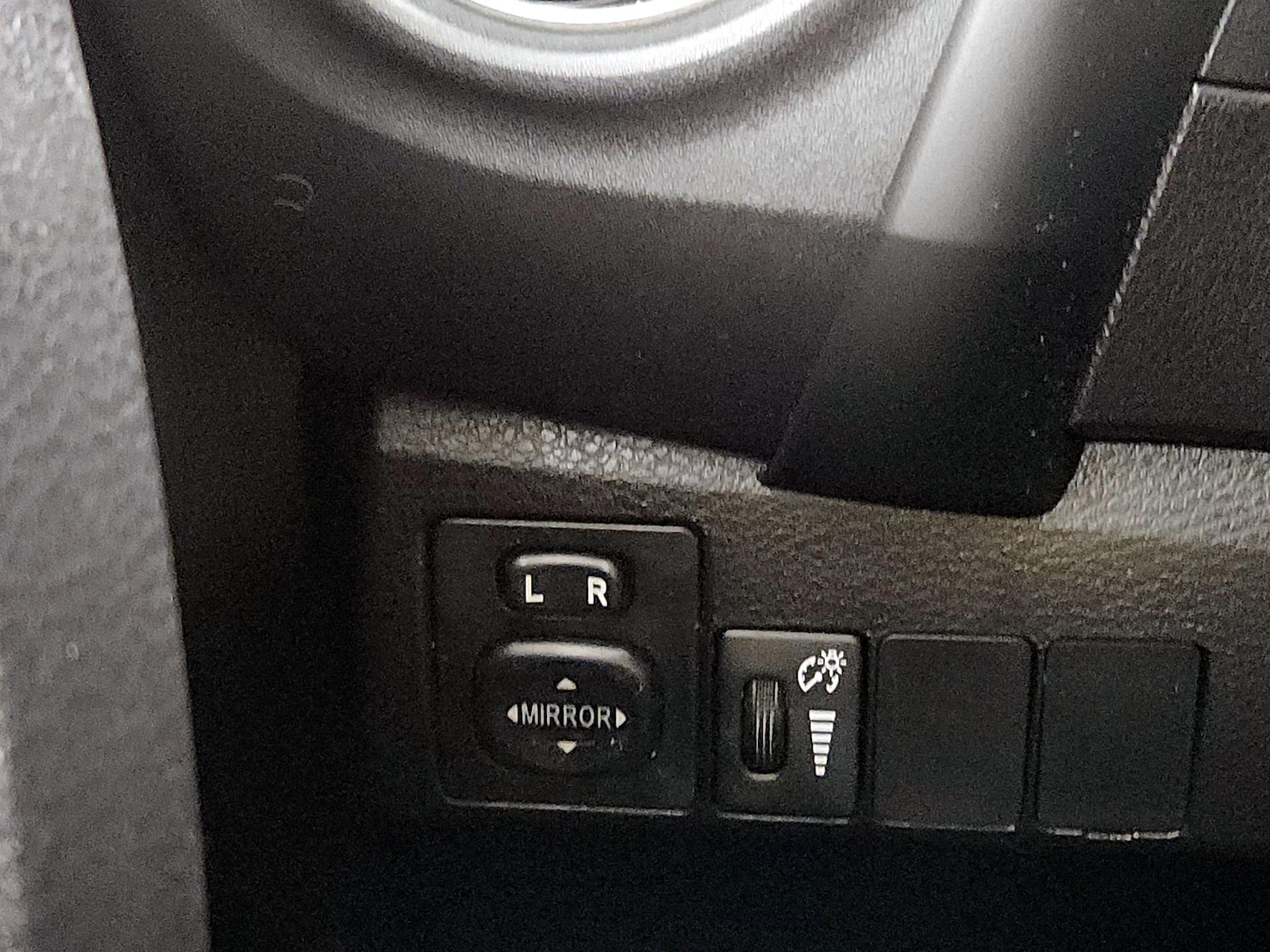 2019 Toyota Corolla LE - Photo 14