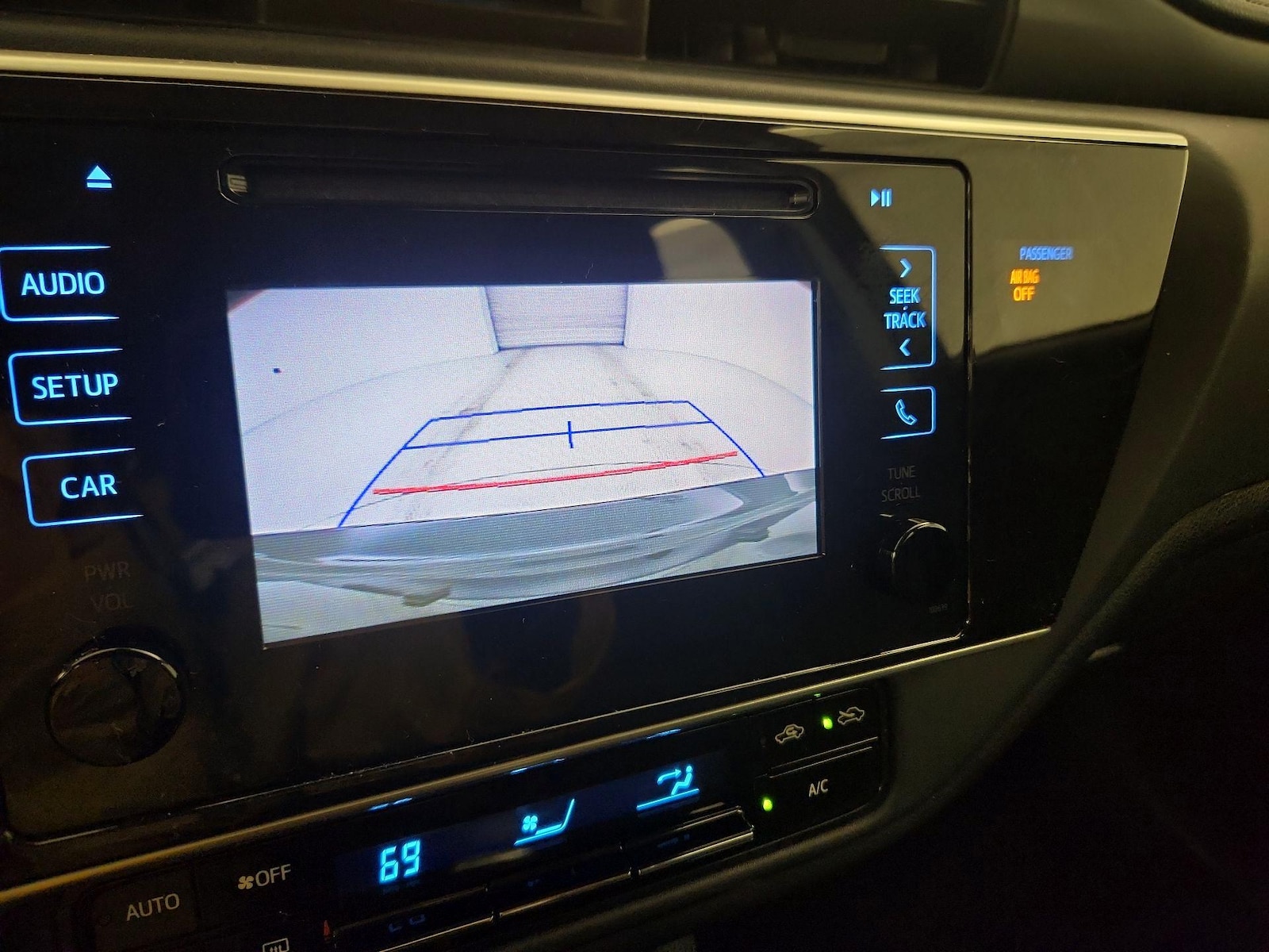 2019 Toyota Corolla LE - Photo 15