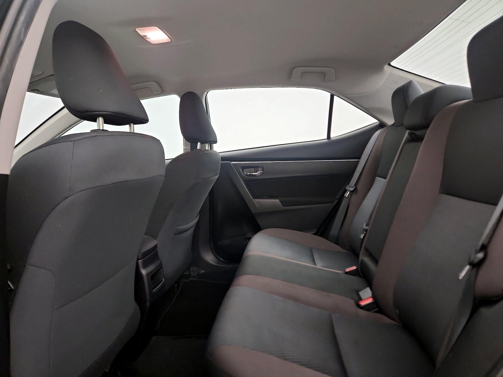 2019 Toyota Corolla LE - Photo 19