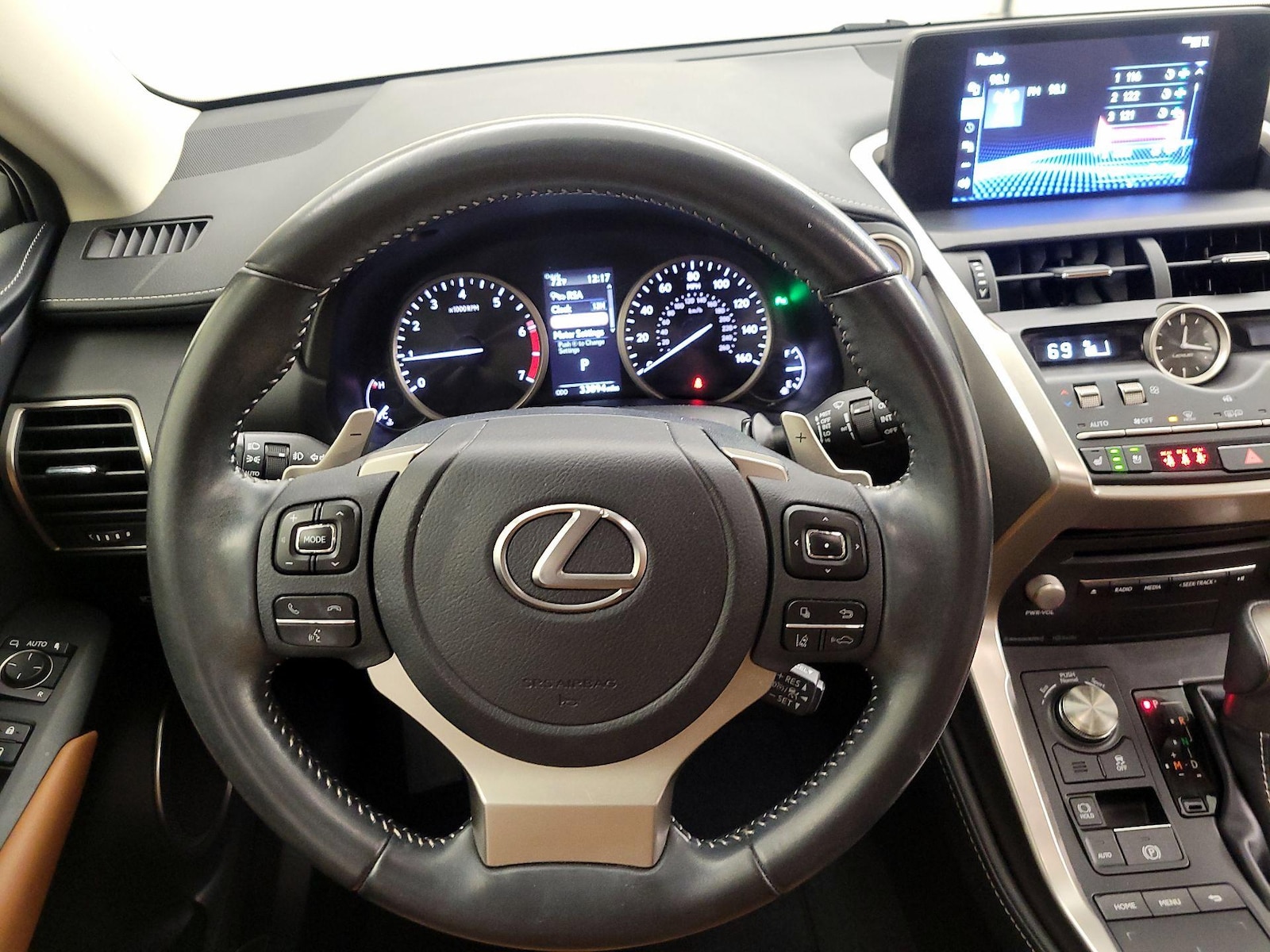 2021 Lexus NX 300 - Photo 11