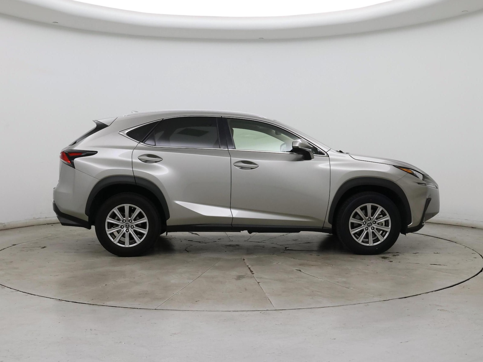 2021 Lexus NX 300 - Photo 8