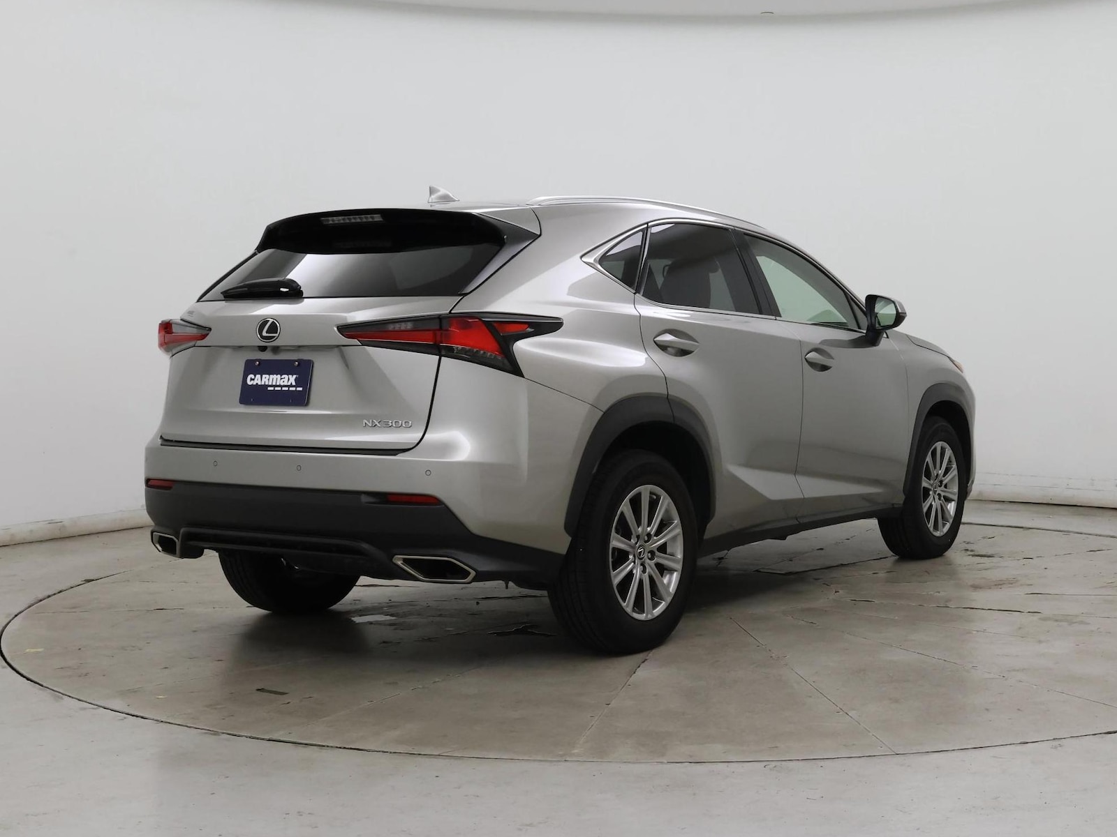 2021 Lexus NX 300 - Photo 9