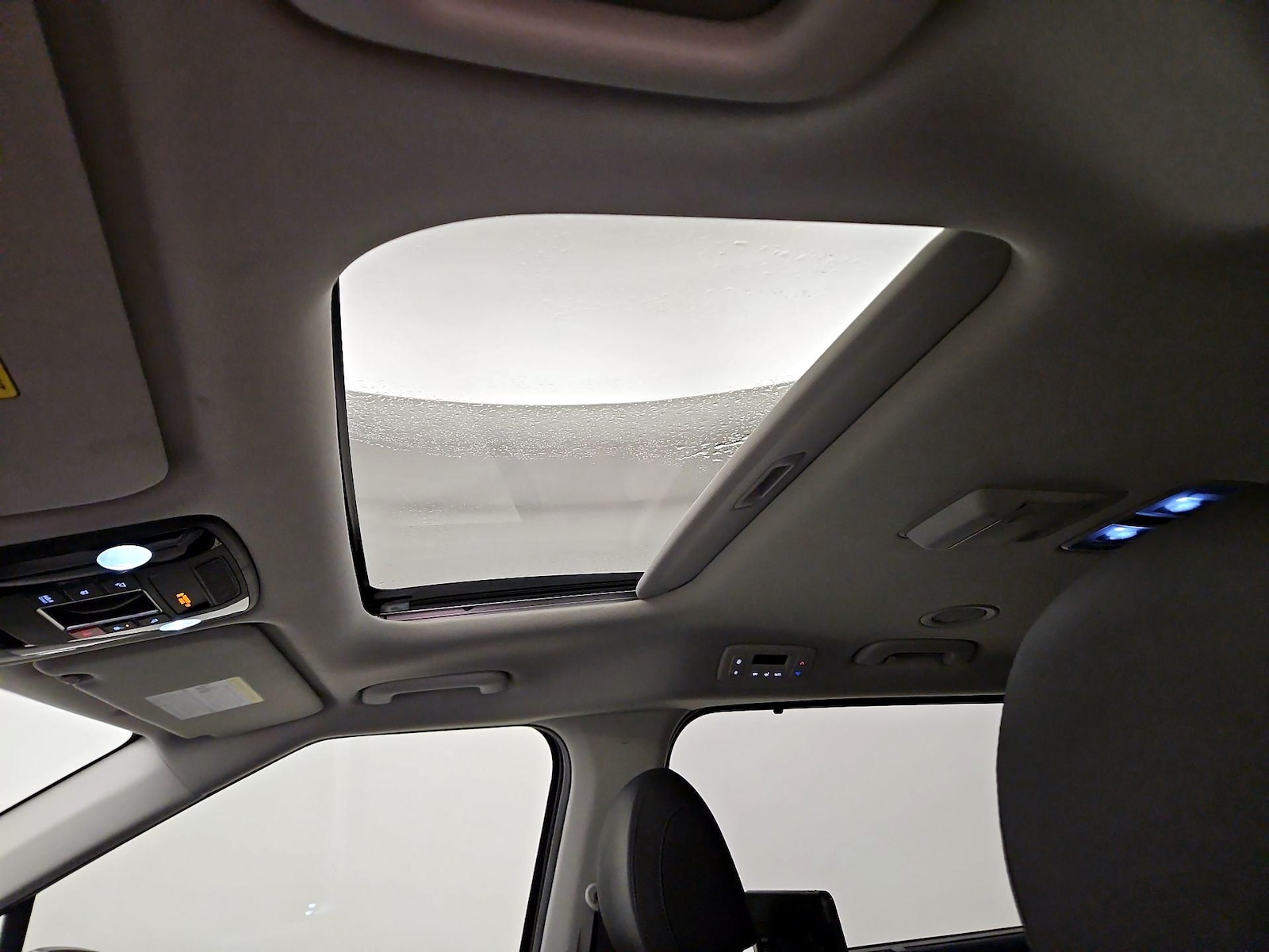 2024 Kia Carnival SX Prestige - Photo 21