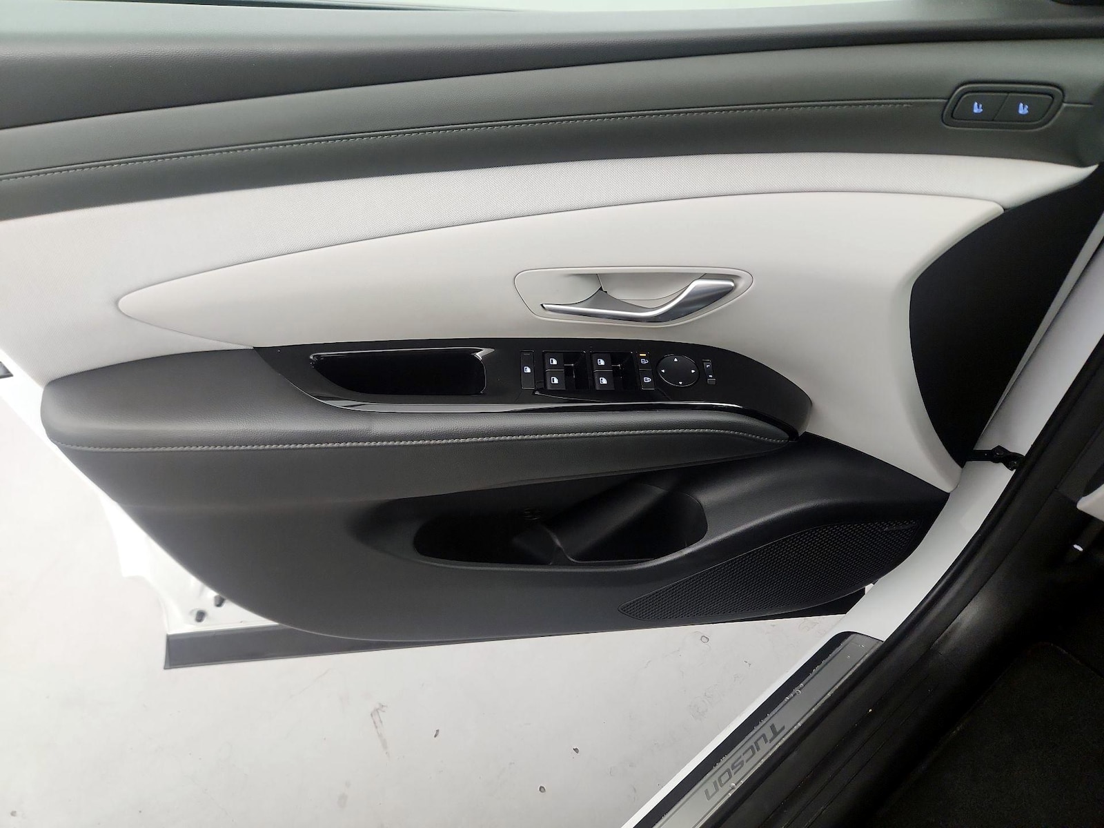 2025 Hyundai Tucson Limited - Photo 13