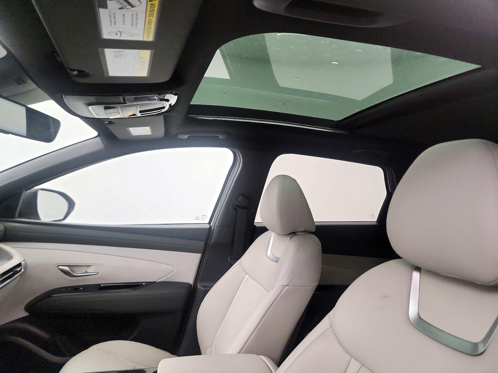 2025 Hyundai Tucson Limited - Photo 21
