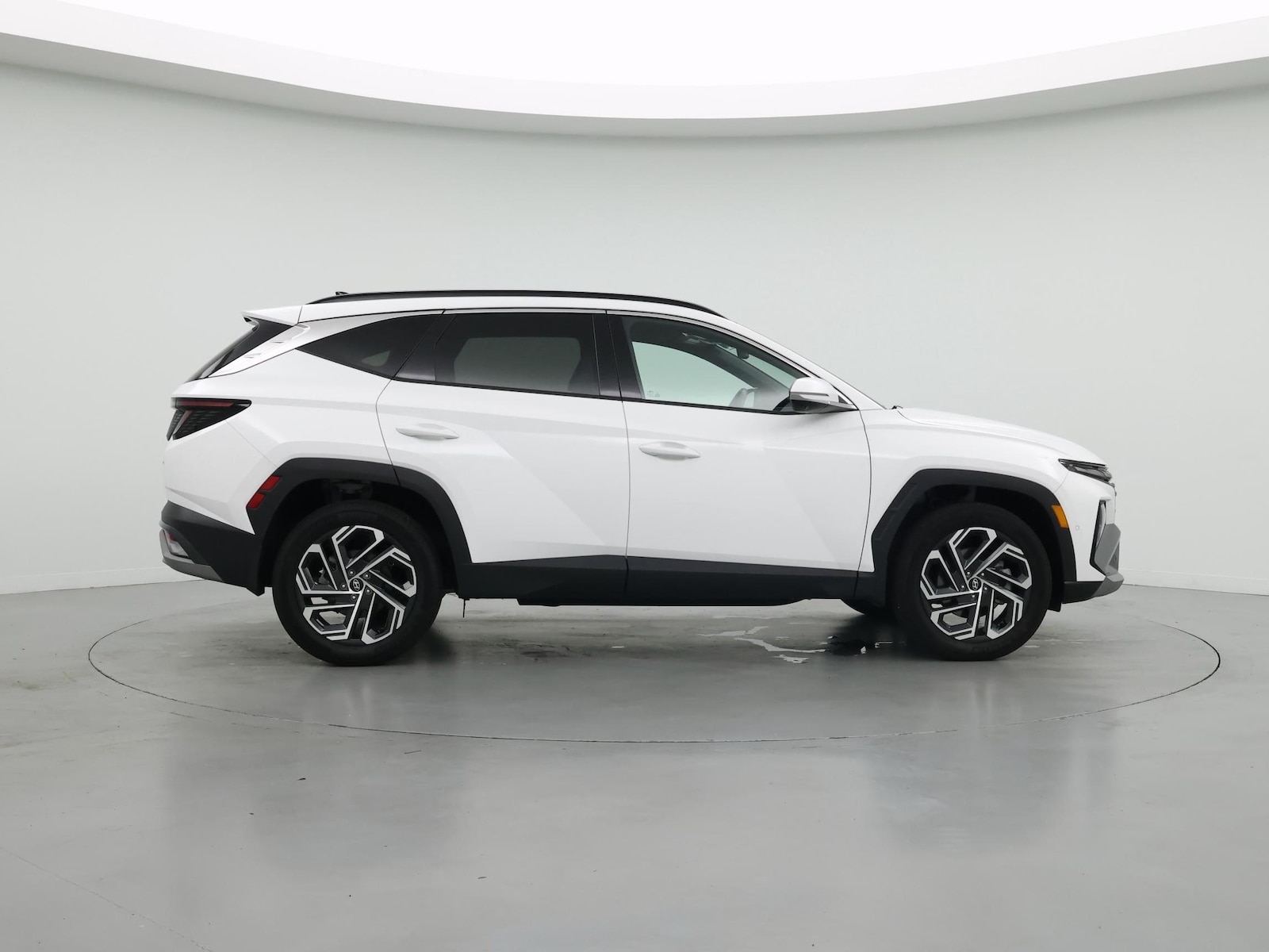 2025 Hyundai Tucson Limited - Photo 8