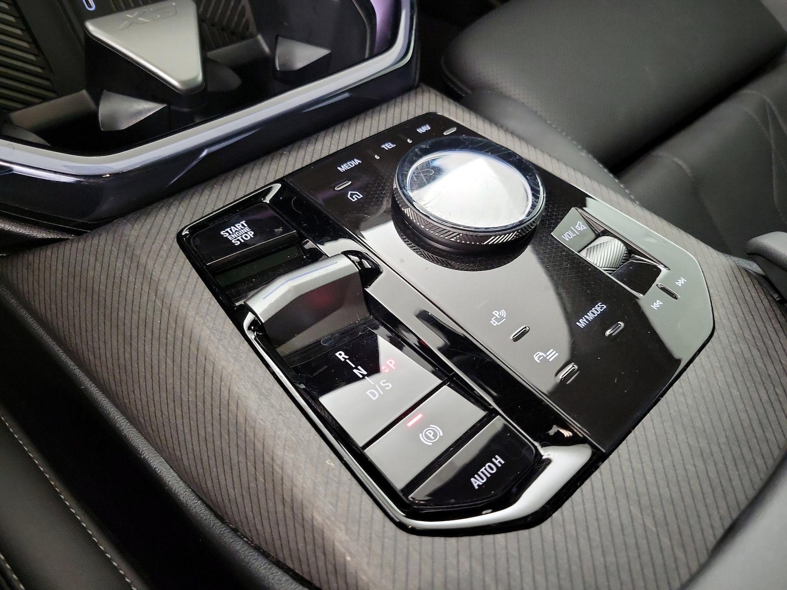 2026 BMW X3 30 - Photo 18