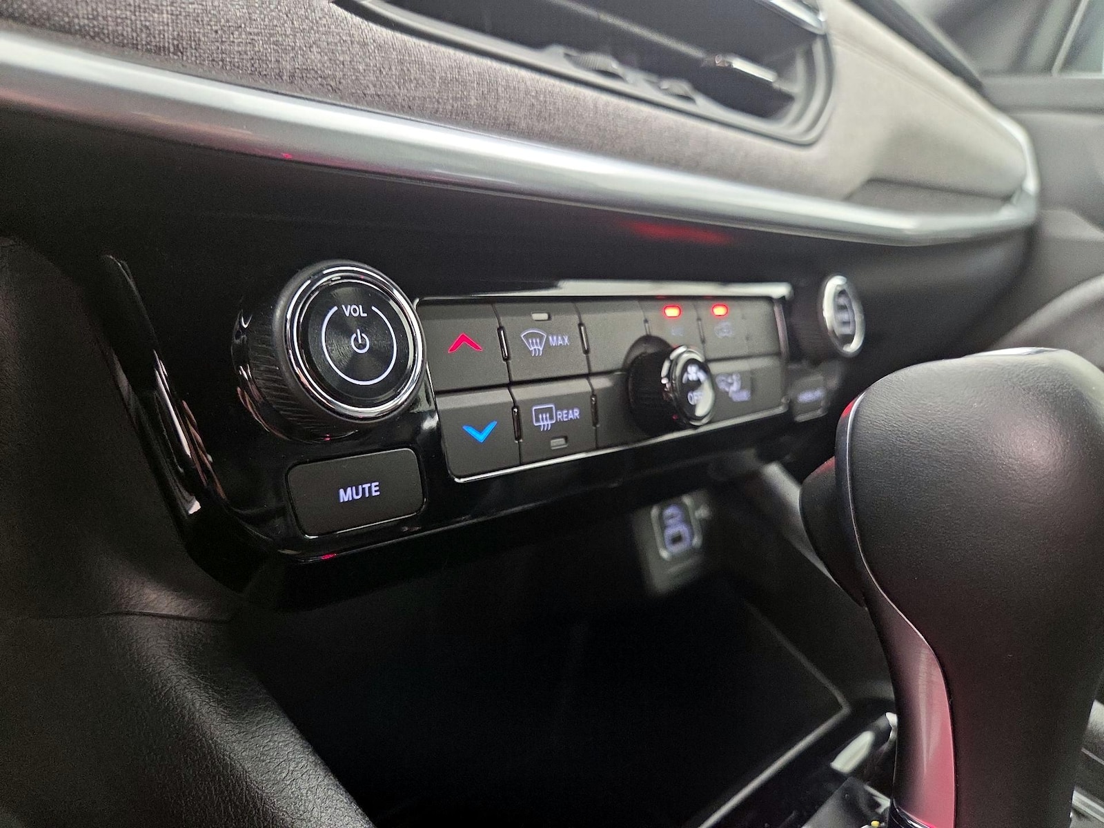 2023 Jeep Compass Latitude Lux - Photo 17