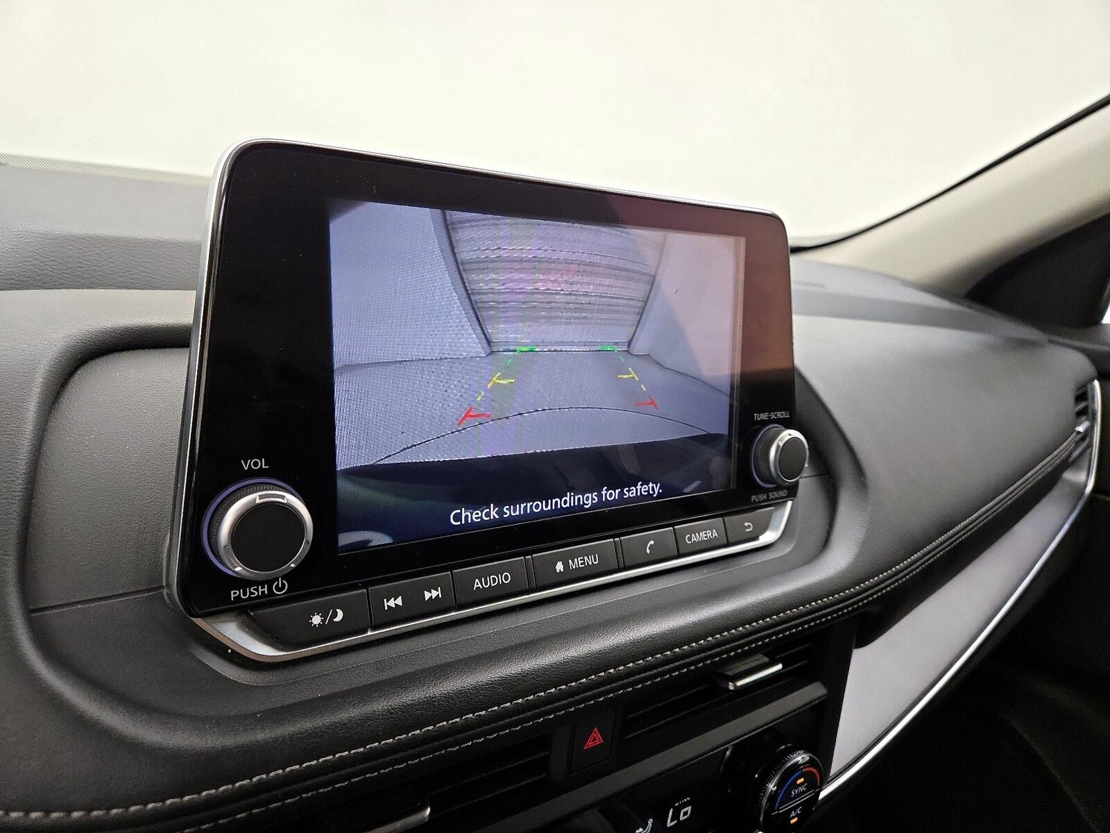 2025 Nissan Rogue SV - Photo 15