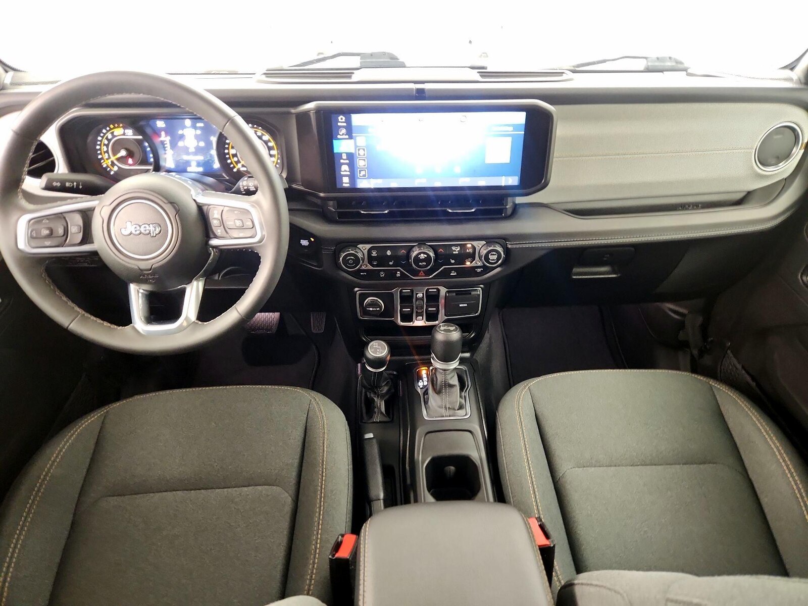 Apple CarPlay® & Android Auto™