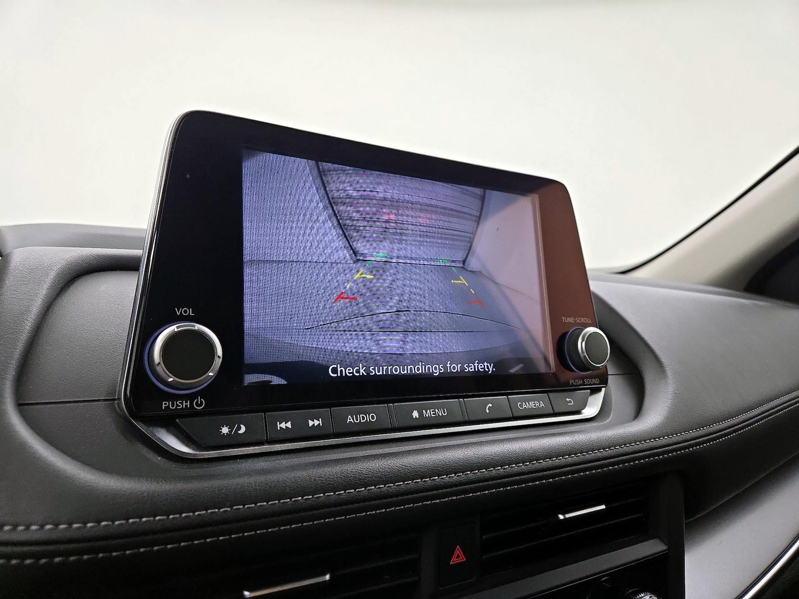2025 Nissan Rogue SV - Photo 15