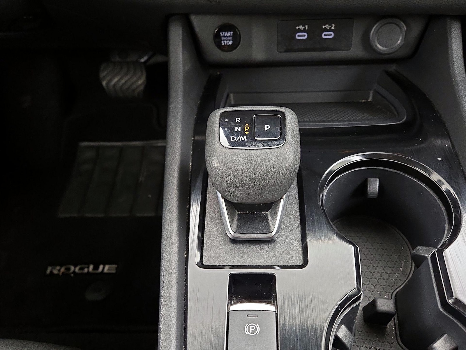 2025 Nissan Rogue SV - Photo 18