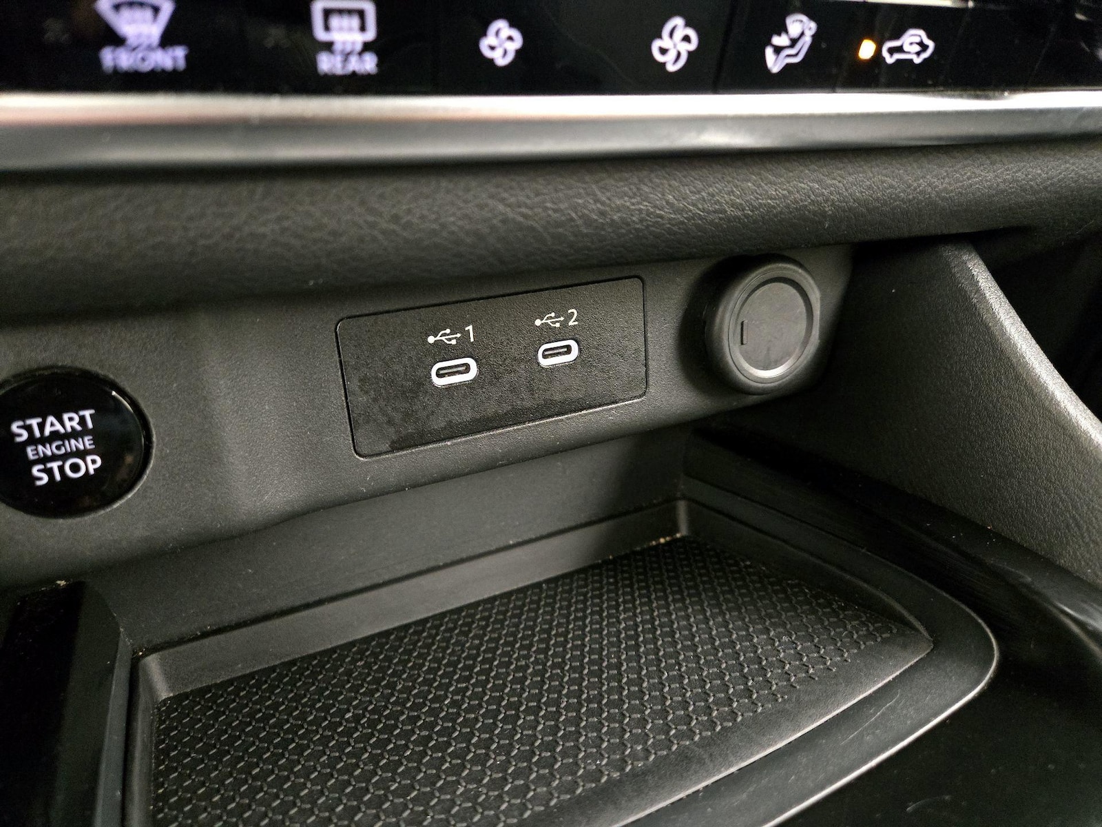 2025 Nissan Rogue SV - Photo 19