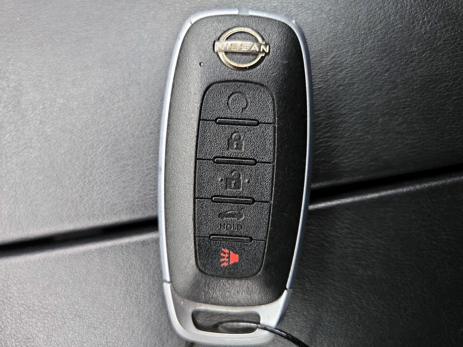 2025 Nissan Rogue SV - Photo 23