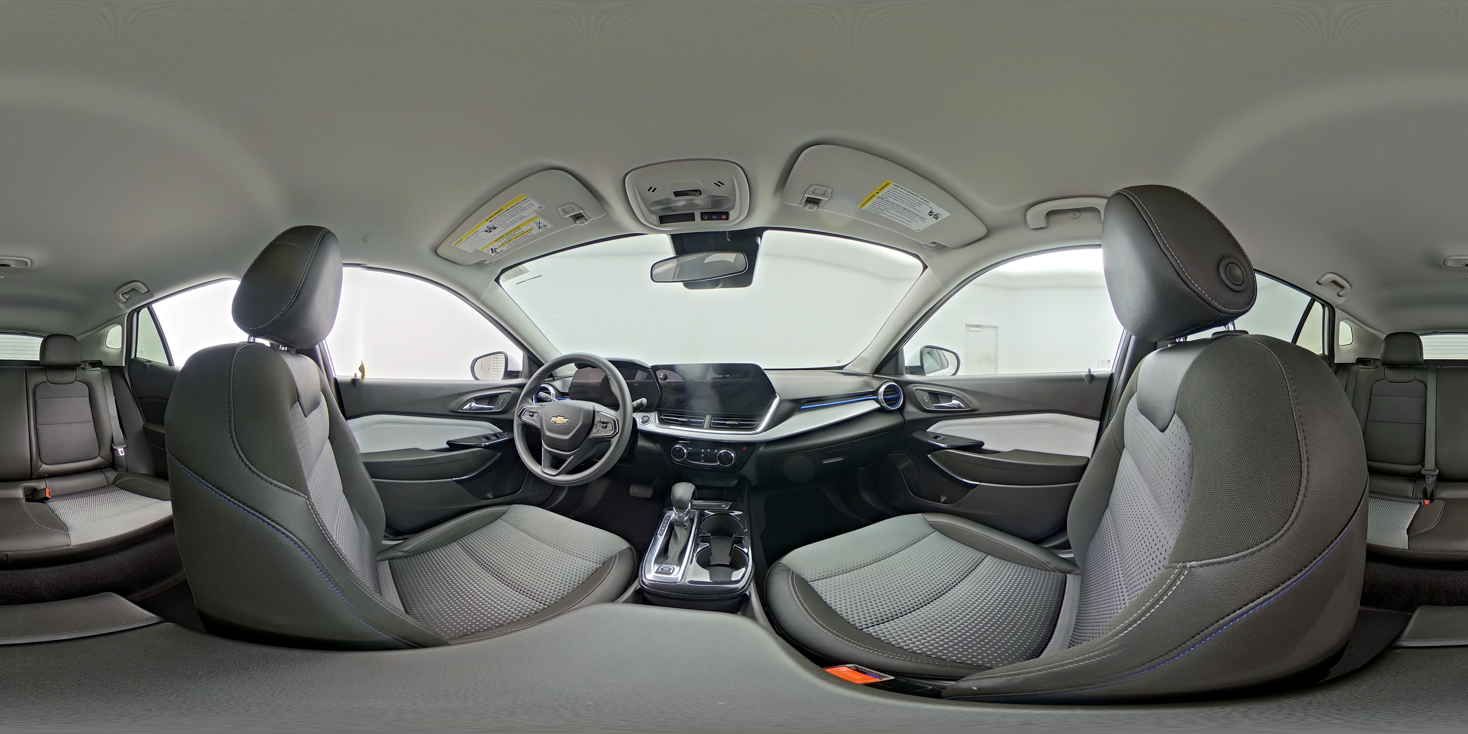 2025 Chevrolet Trax LT - Photo 24