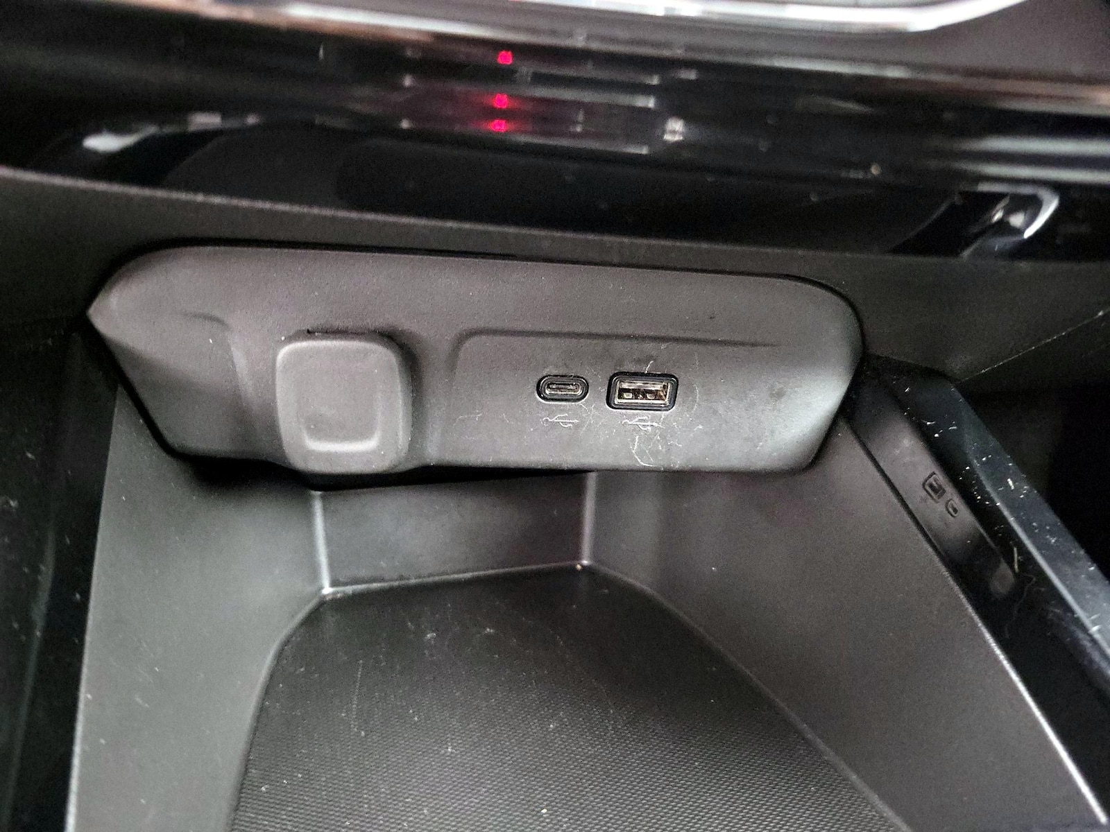 2025 Chevrolet Trax LT - Photo 19